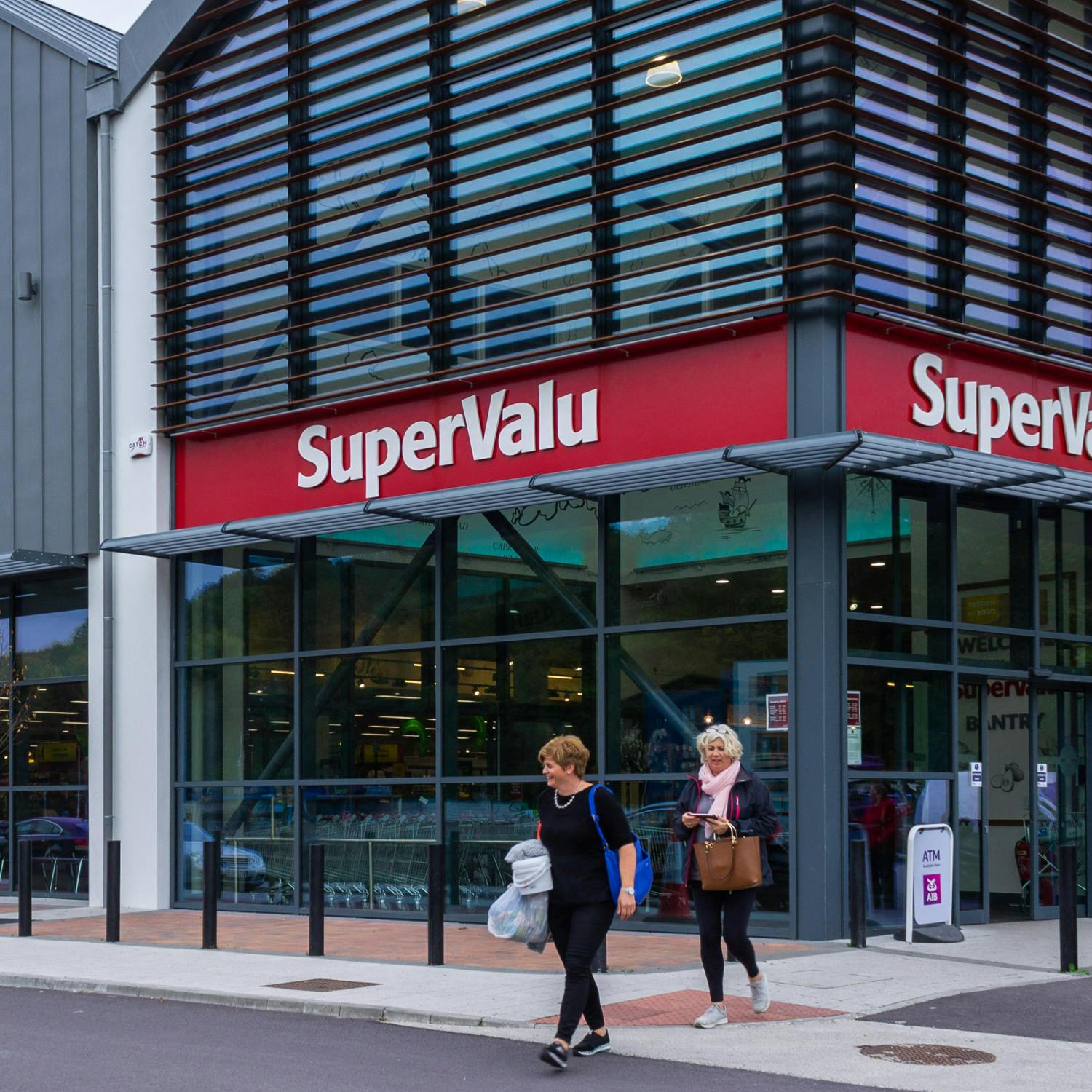 Does Ireland do supermarkets better than other countries? episode artwork