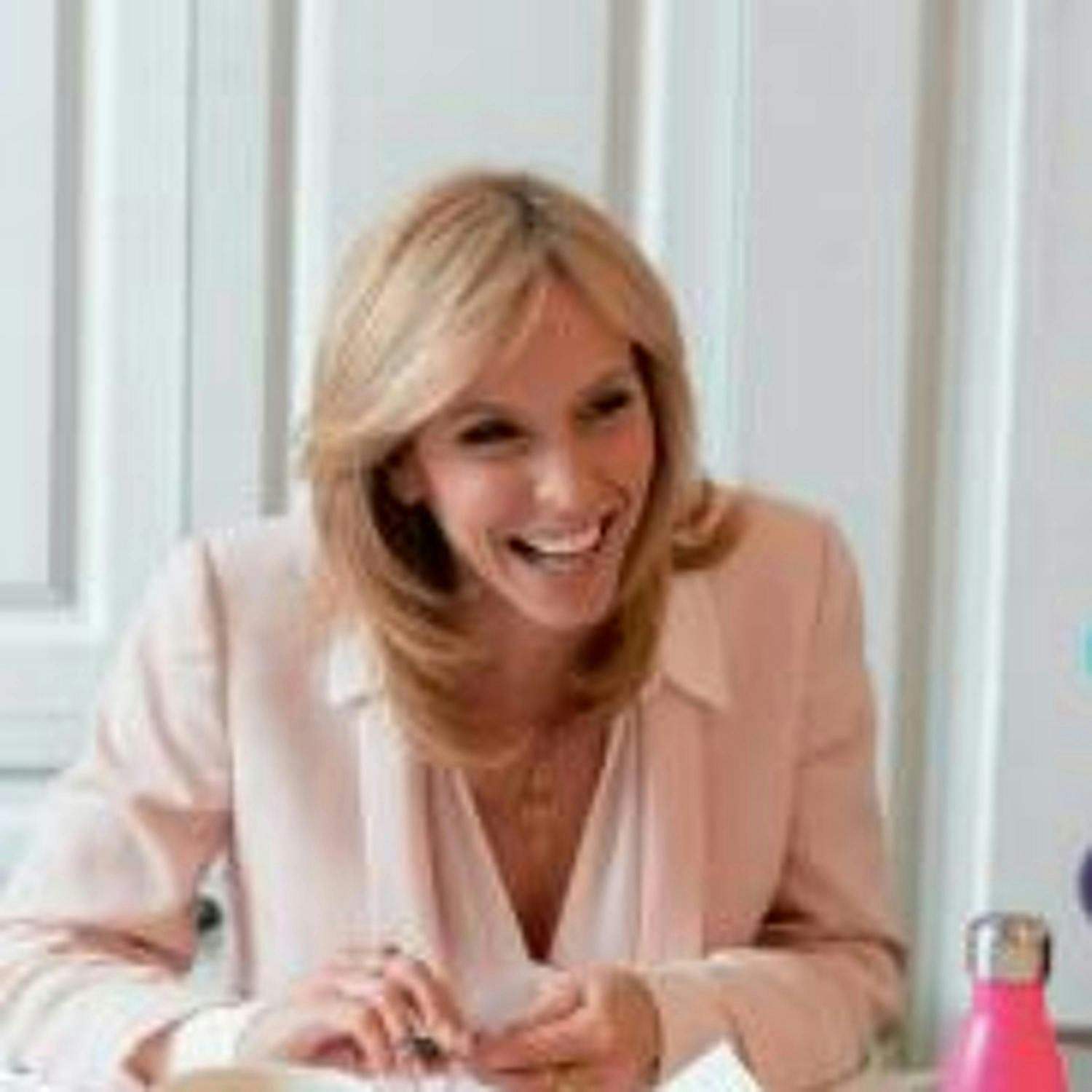 Cover art for the episode "Business leader Dimitra Davidson on the importance of vulnerability" from Motherkind