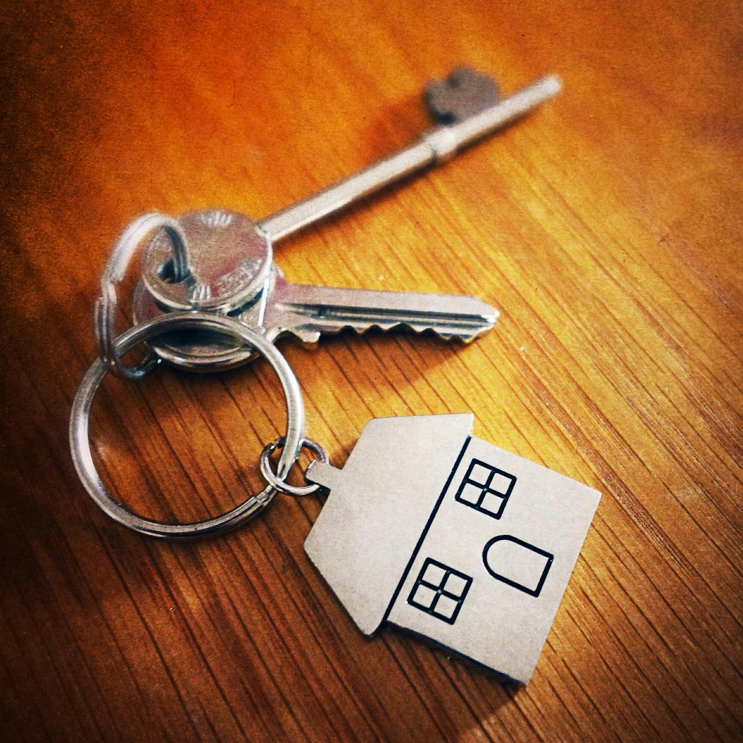 How are older renters able to afford average rents?