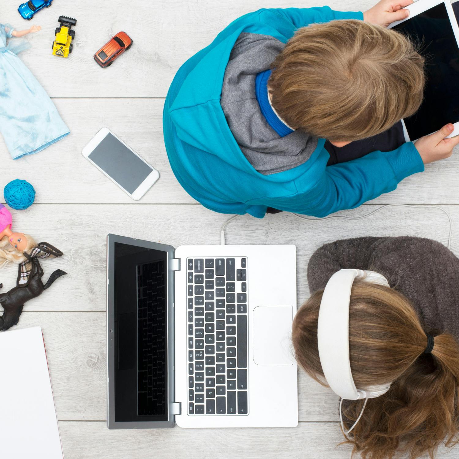 Coimisiún na Meán plans to protect young people online episode artwork