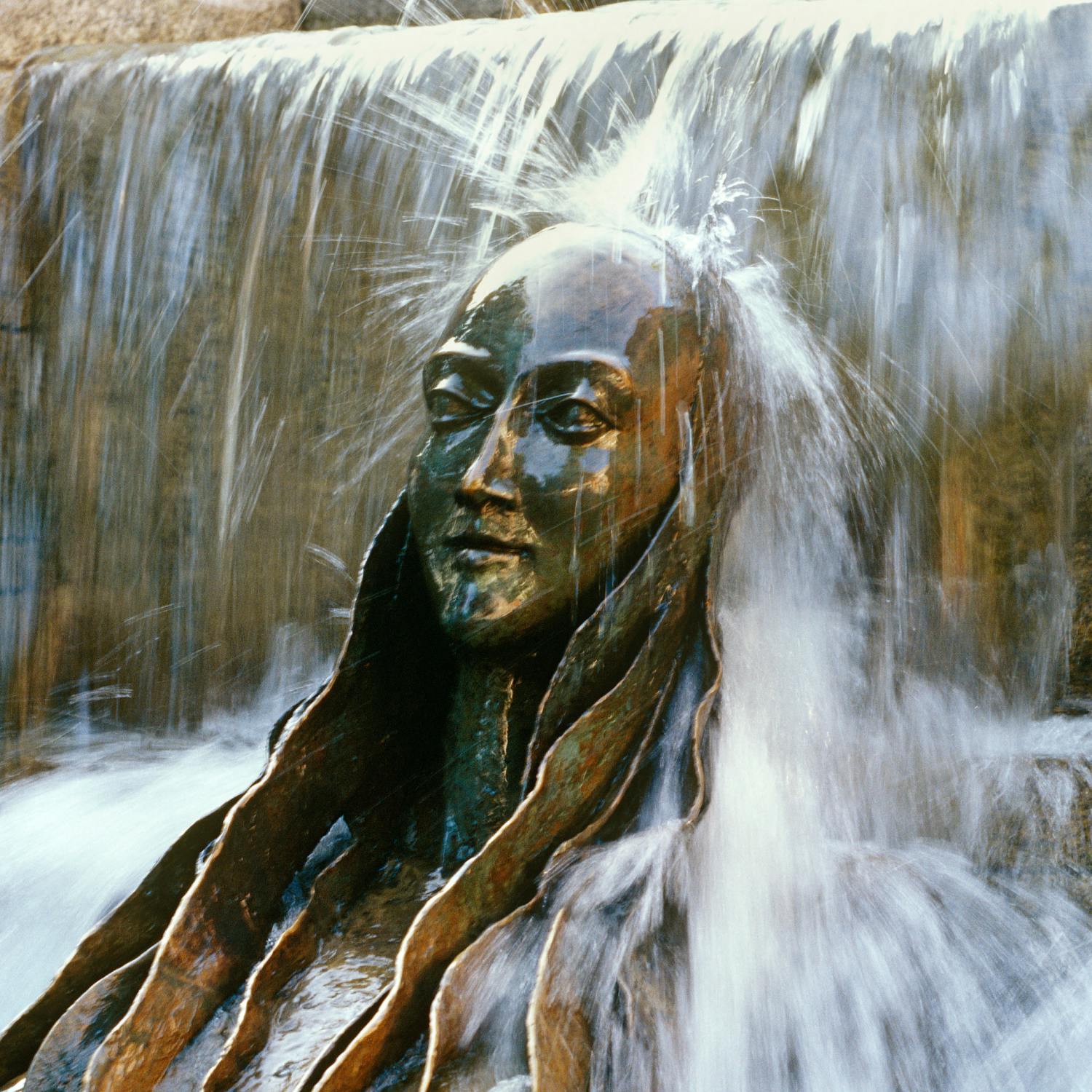 Do we need more monuments to women? episode artwork