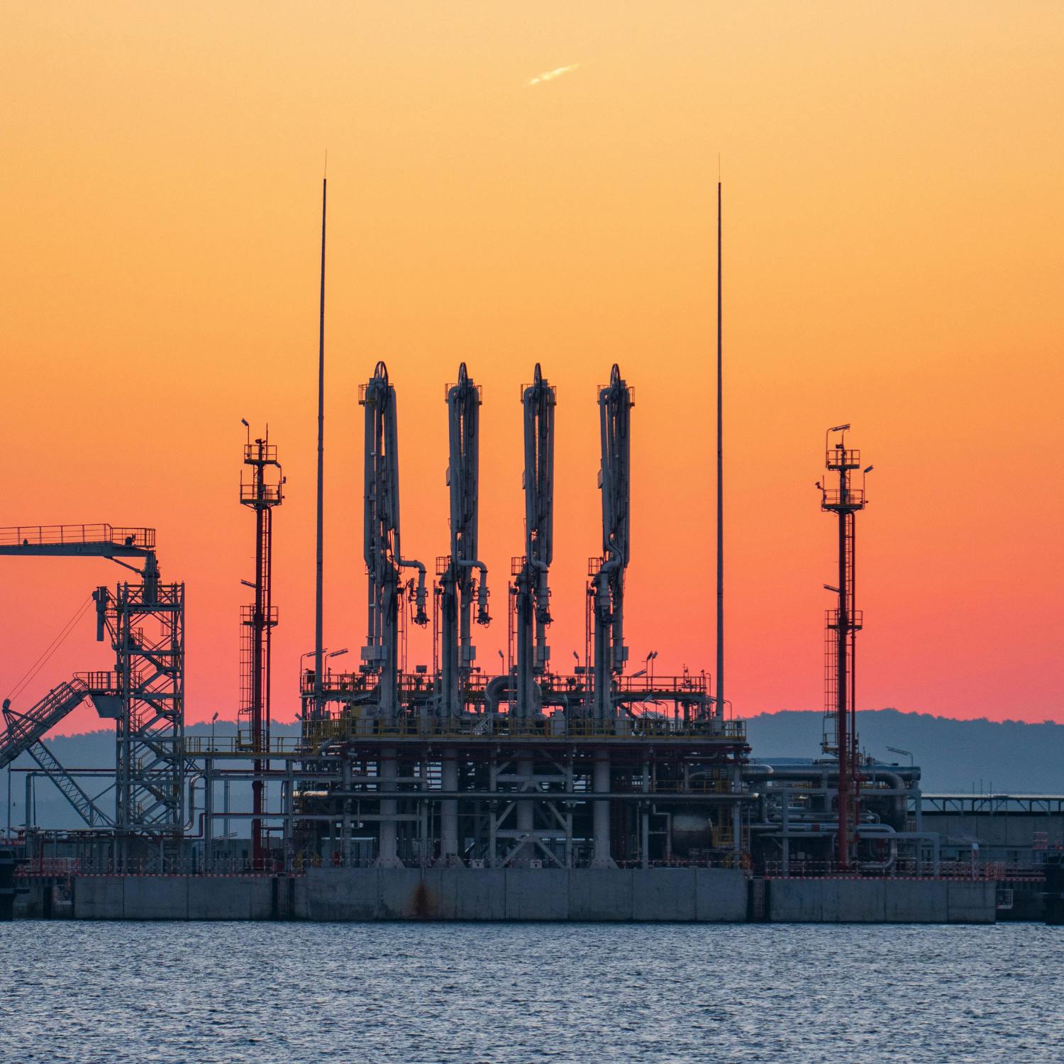 Eamon Ryan discusses the government’s new LNG reserve plans episode artwork