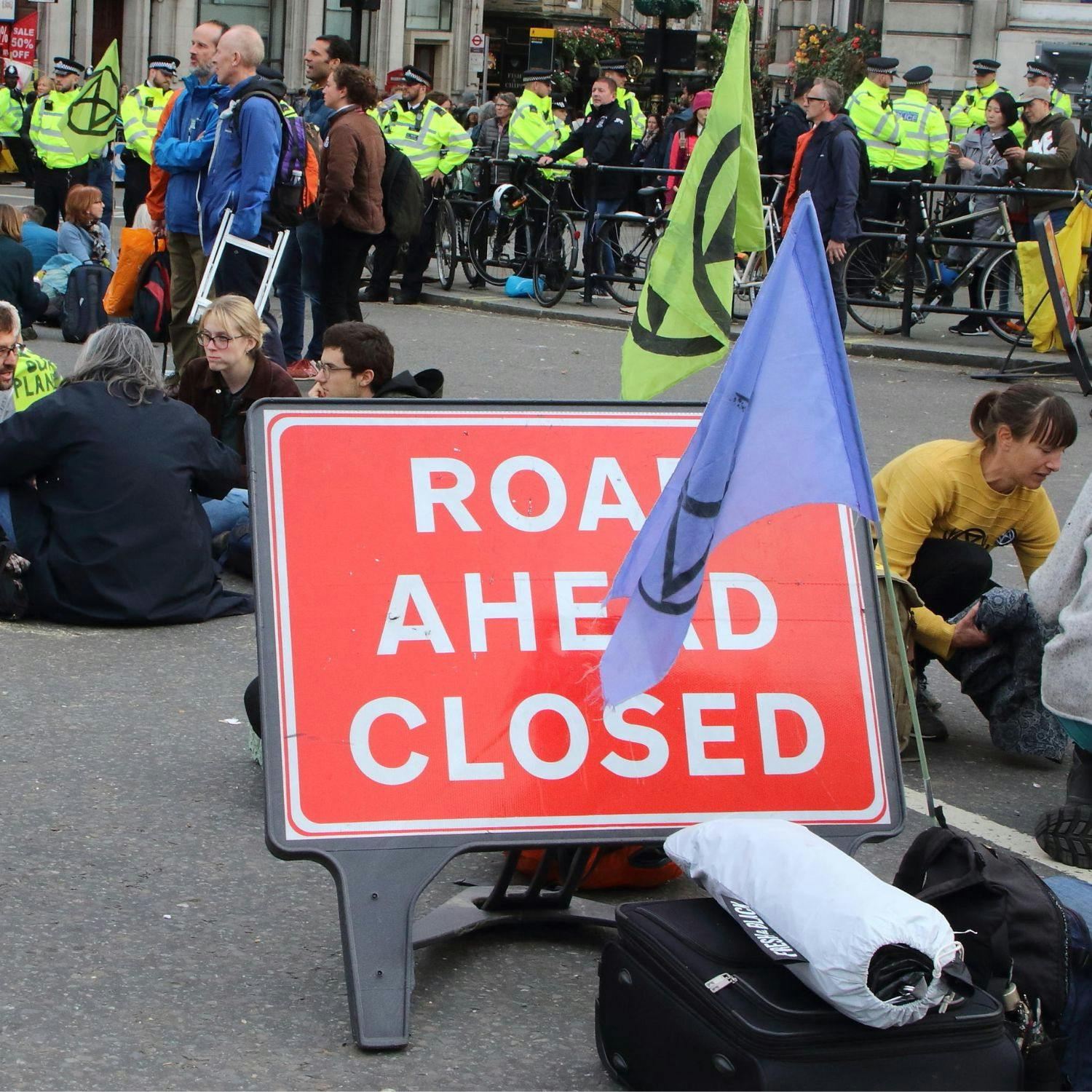 cover of episode Common Ground: Should climate change protestors be allowed block roads?