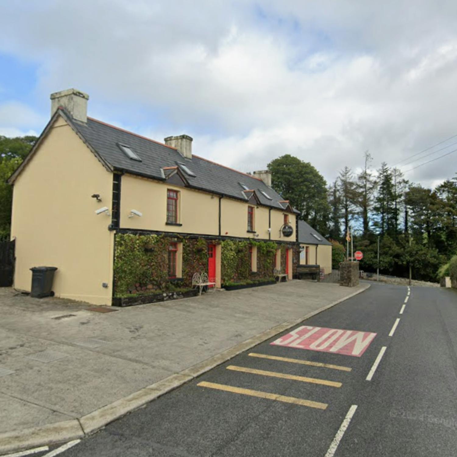 Locals in Coon campaigning to save pub episode artwork