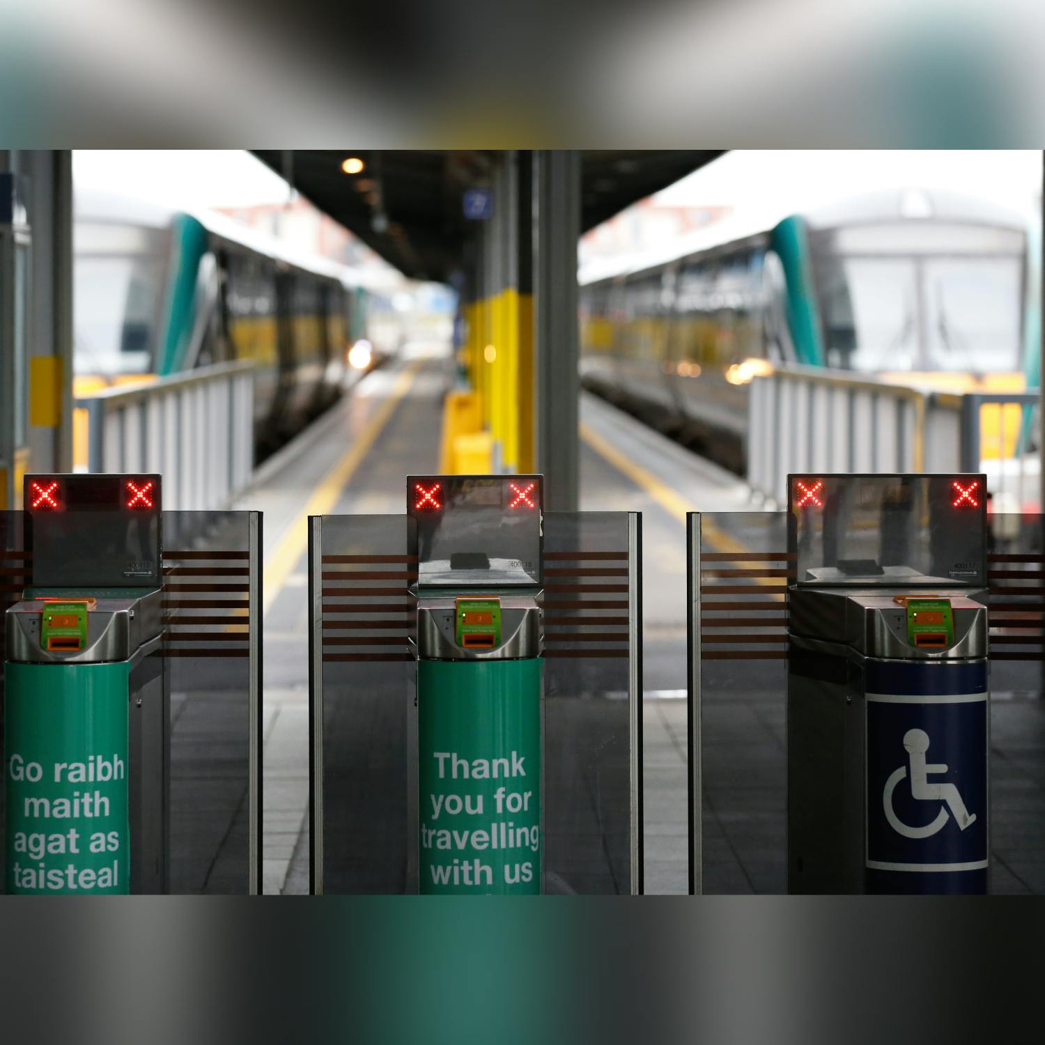 How much compensation does Iarnród Éireann issue to passengers?