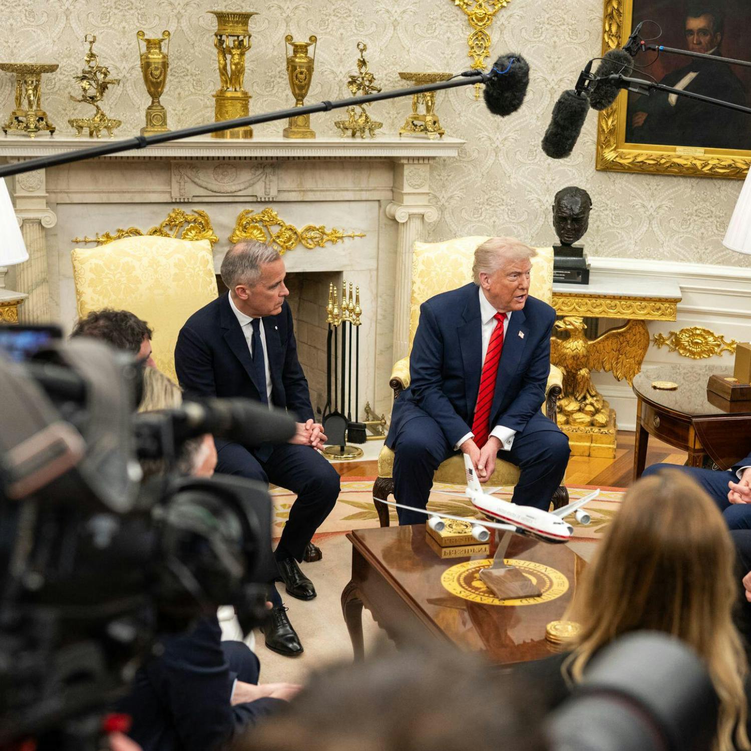 Canada issues retaliatory tariffs on the United States - latest updates