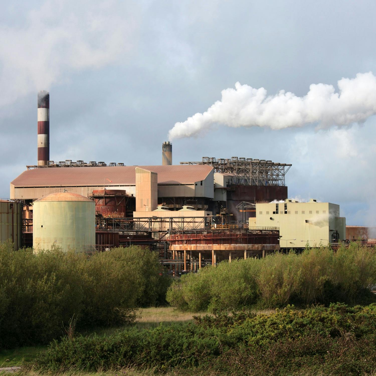 Controversy continues over Russian Links to Aughinish alumina refinery.