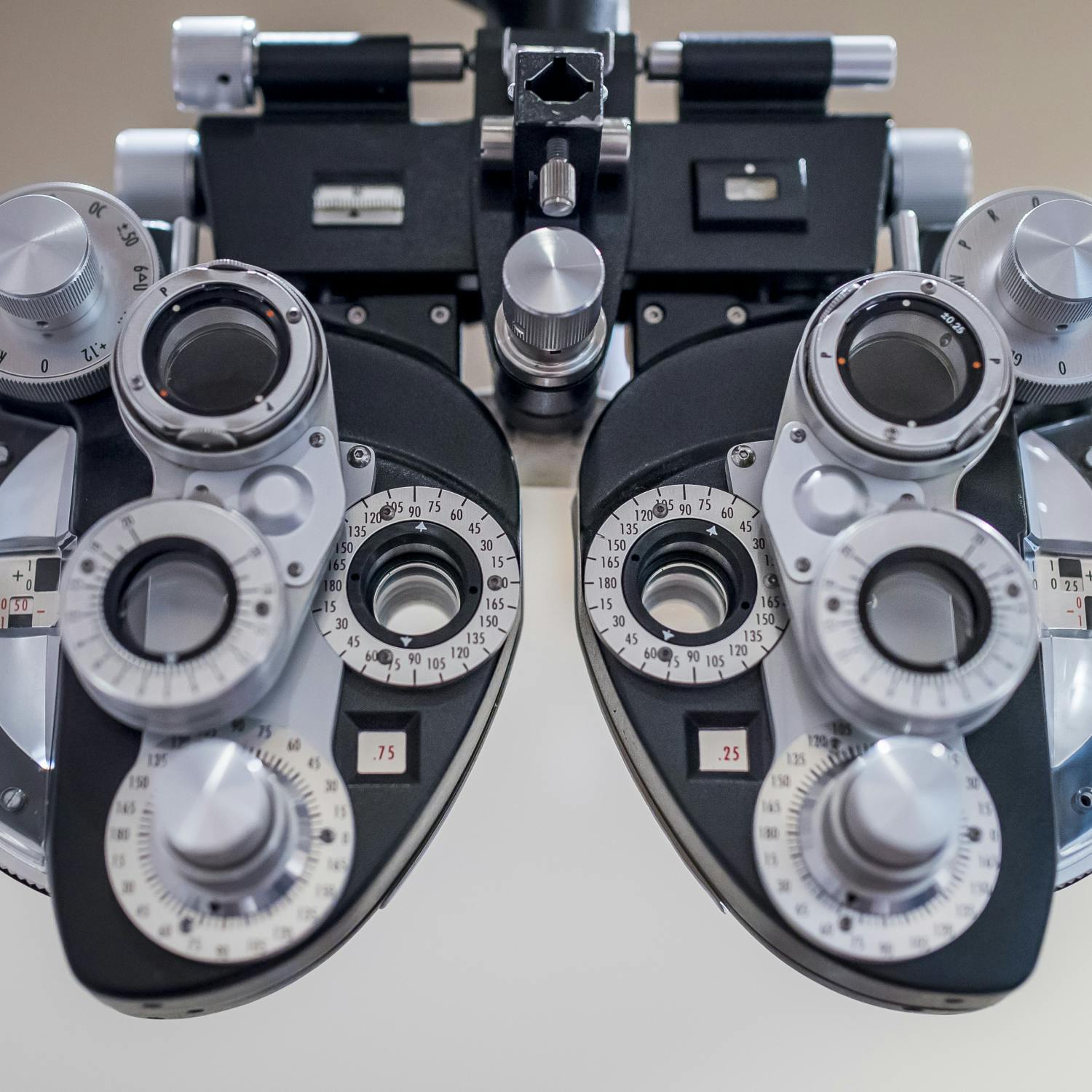 Should we have mandatory eye tests for elderly drivers? Should we have mandatory eye tests for elderly drivers?