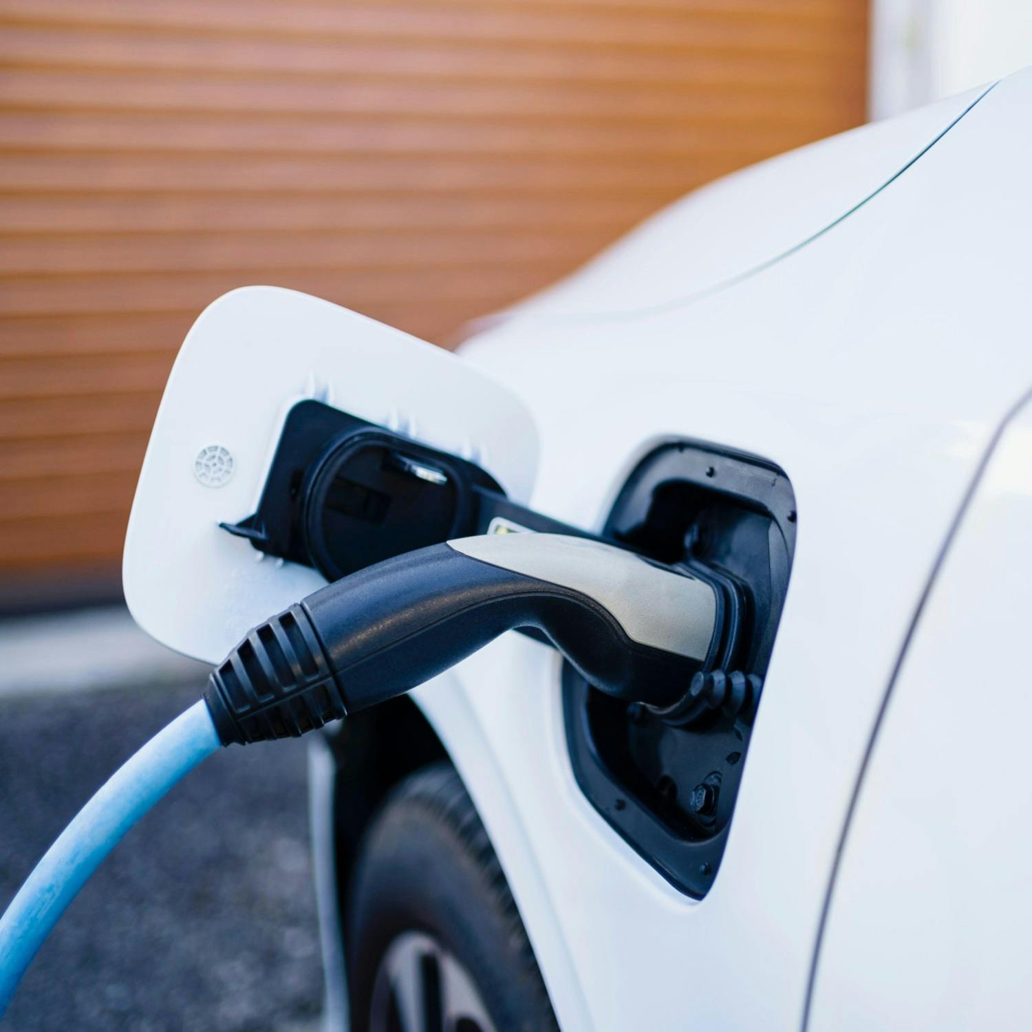 EVs over €2,300 cheaper than petrol and diesel cars