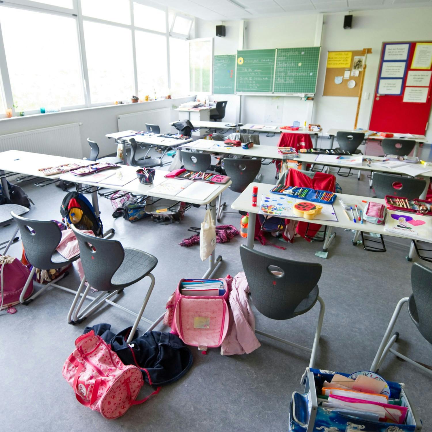 Targeted bursaries to be considered to resolve teacher recruitment crisis