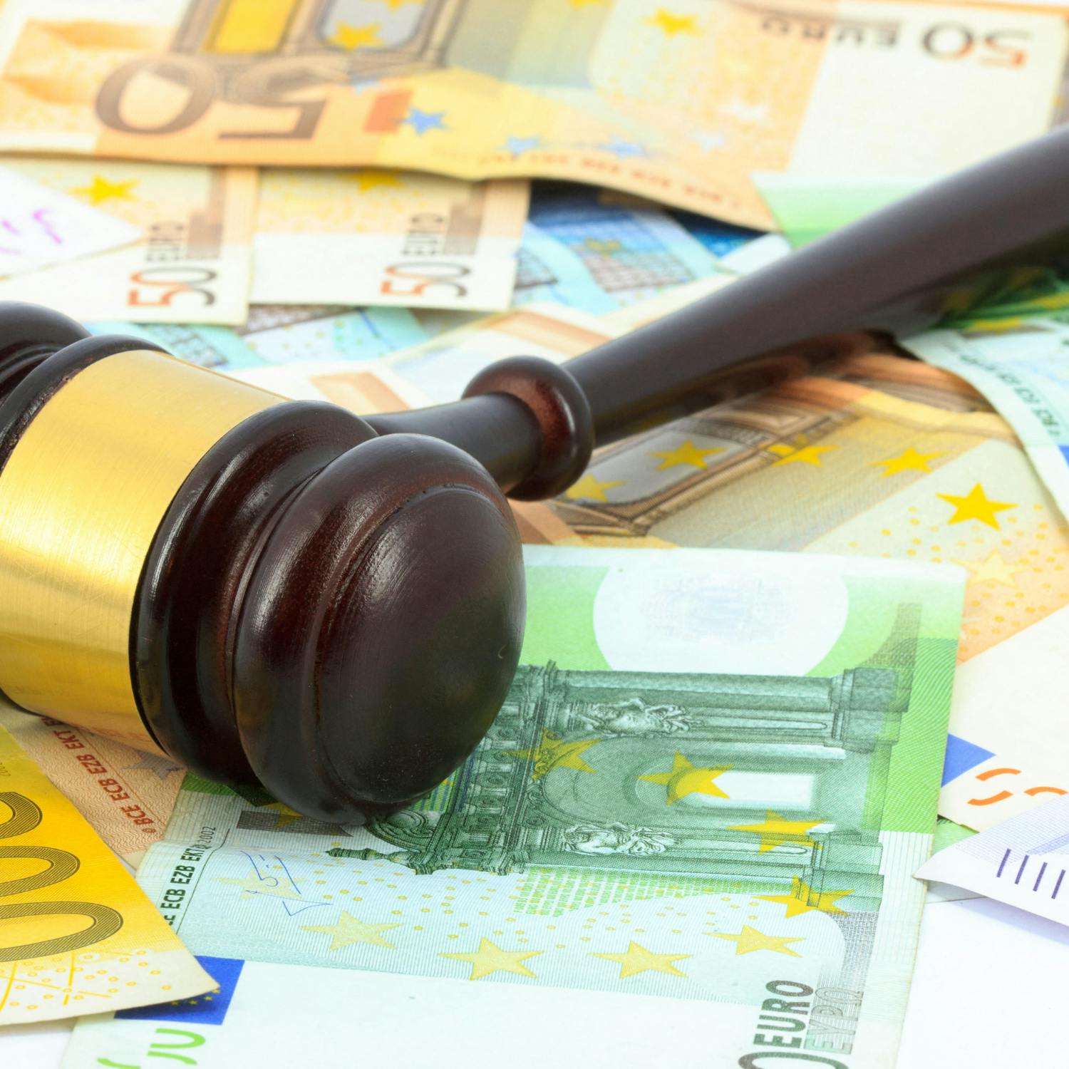 Should repaying shops be the priority and not the court poor box?