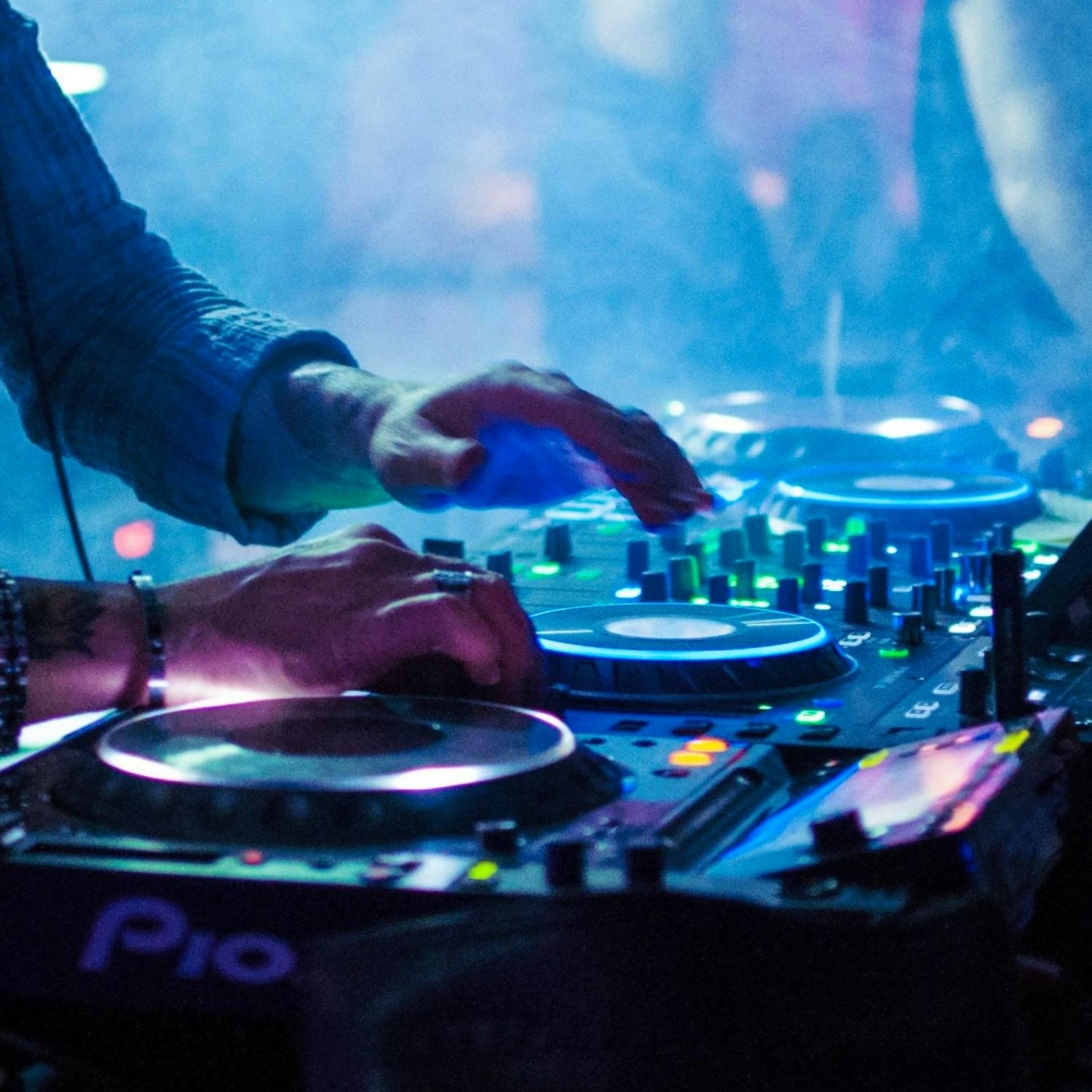 Would it be okay if nightclubs die out? Would it be okay if nightclubs die out?