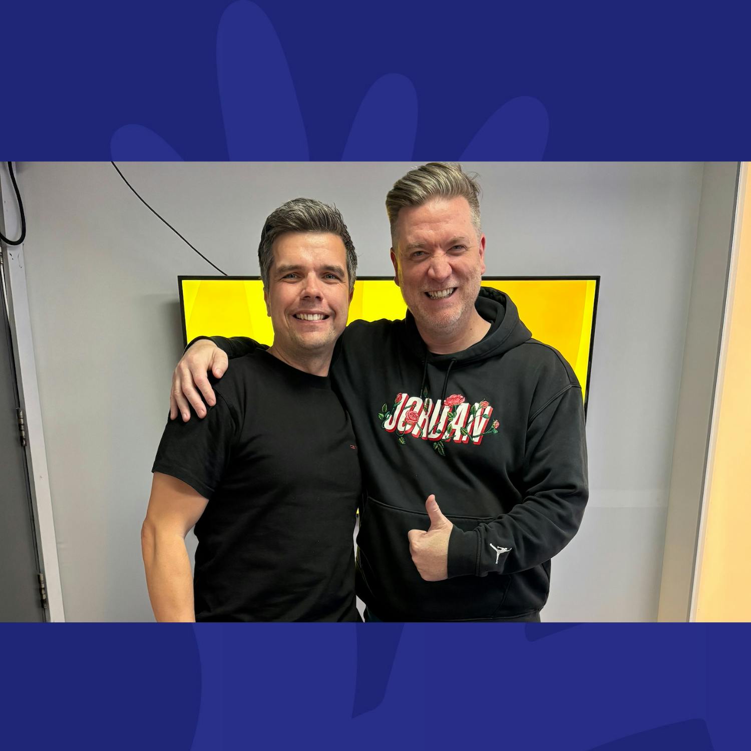 Chris Kent Has A Handy Tip For Staying Off Your Phone Chris Kent Has A Handy Tip For Staying Off Your Phone