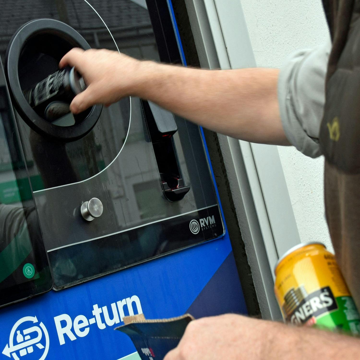 Is the Re-turn scheme causing littering in our towns and cities ? Is the Re-turn scheme causing littering in our towns and cities ?