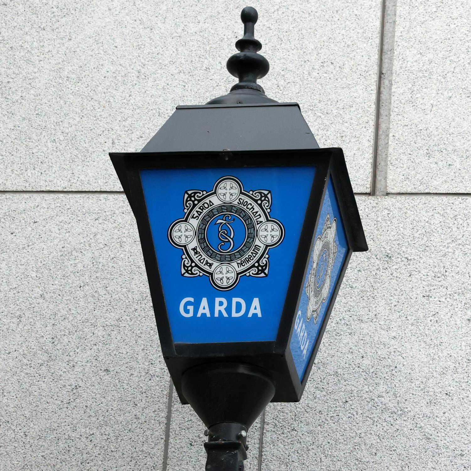 Carlow schools closed after threats - latest updates episode artwork