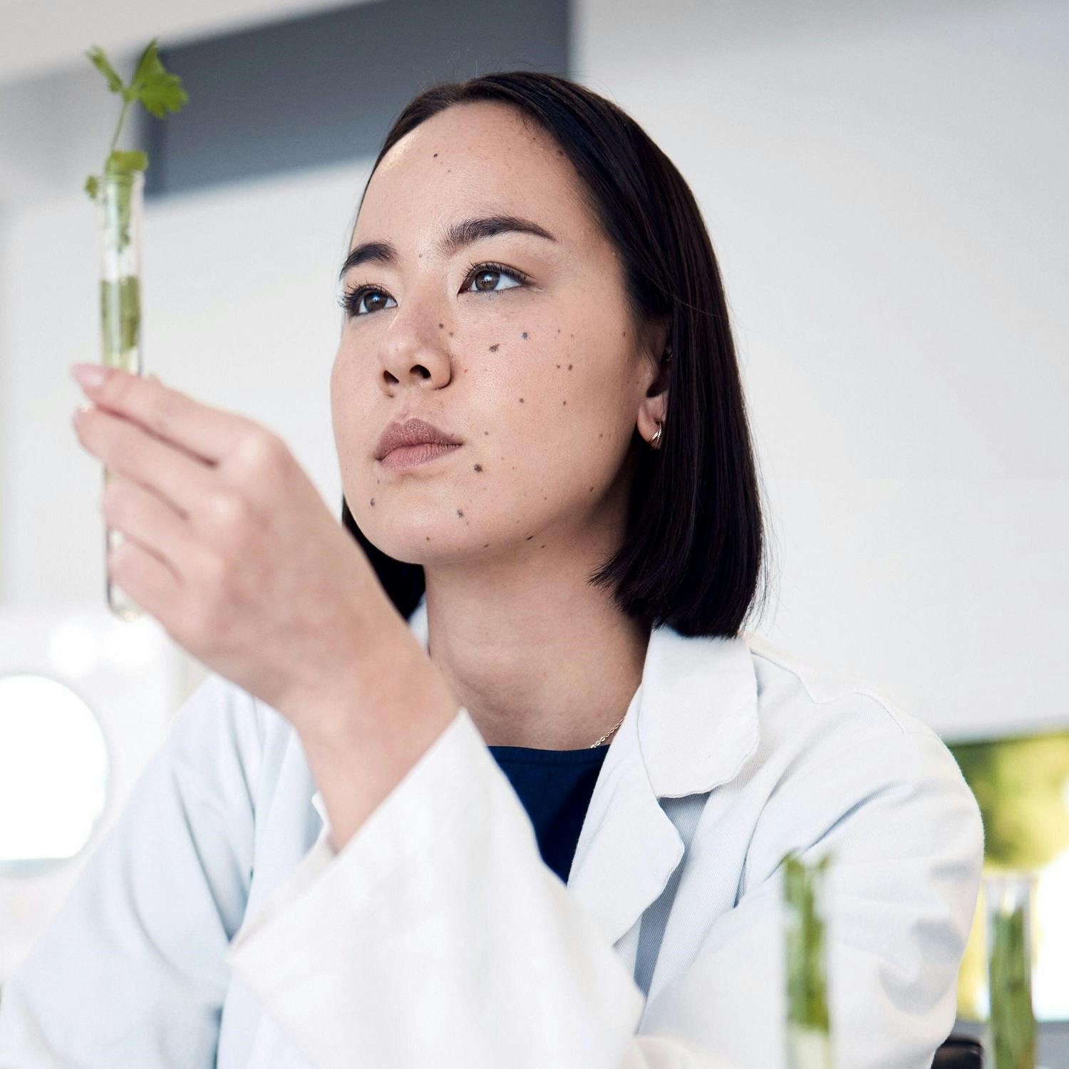 Green Scene: Gene Editing and Lab-grown glow-in-the-dark plants !