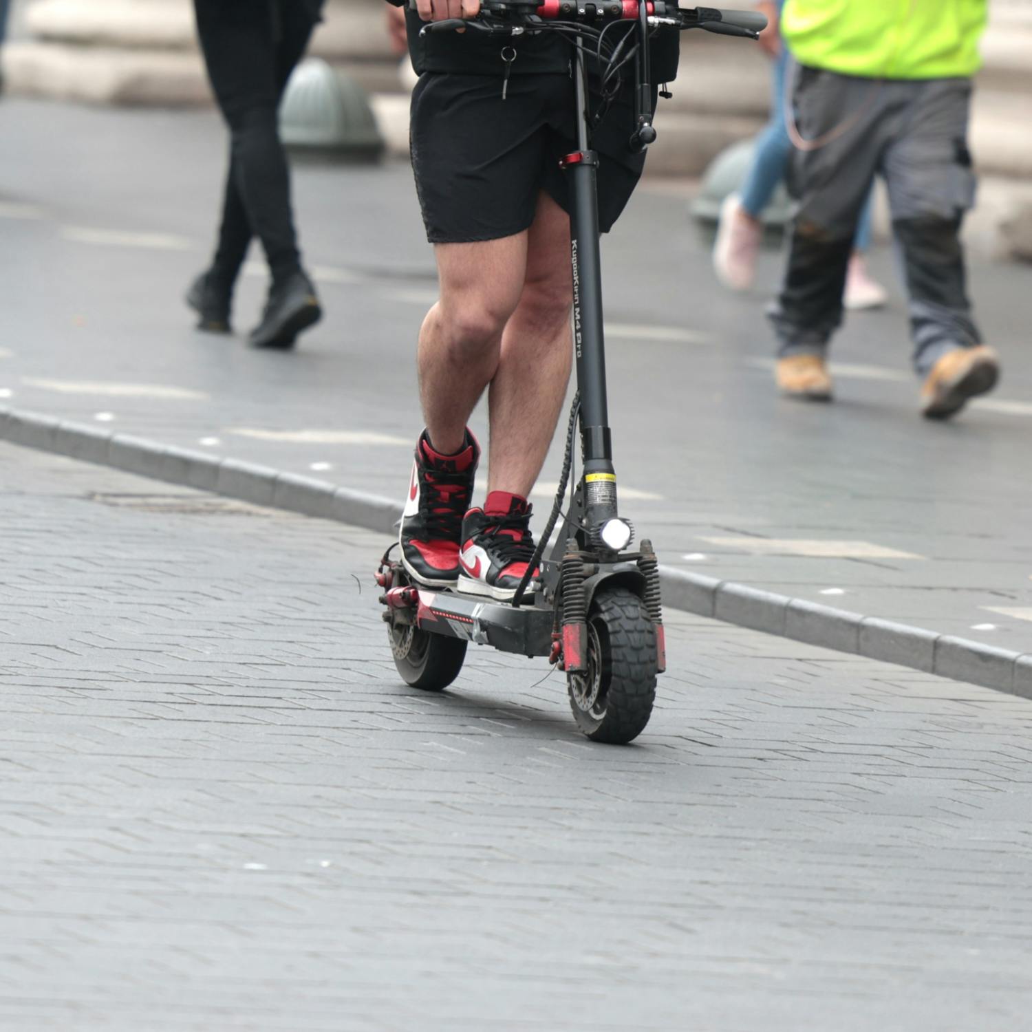 E-Scooters lead to 50% increase in brain injuries - what needs to be done? episode artwork