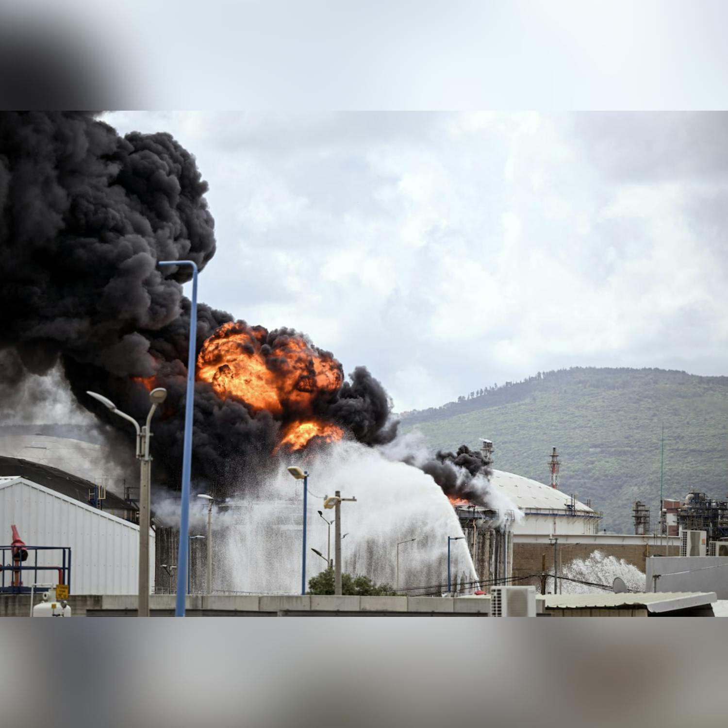 Iran launches more missiles on Israel after calling US proposals "unrealistic"