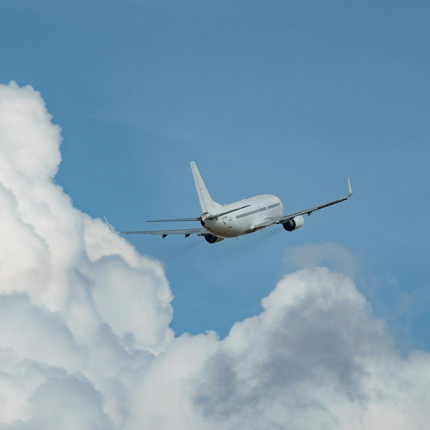 The Ultimate Guide: Cheap Flight Hacks