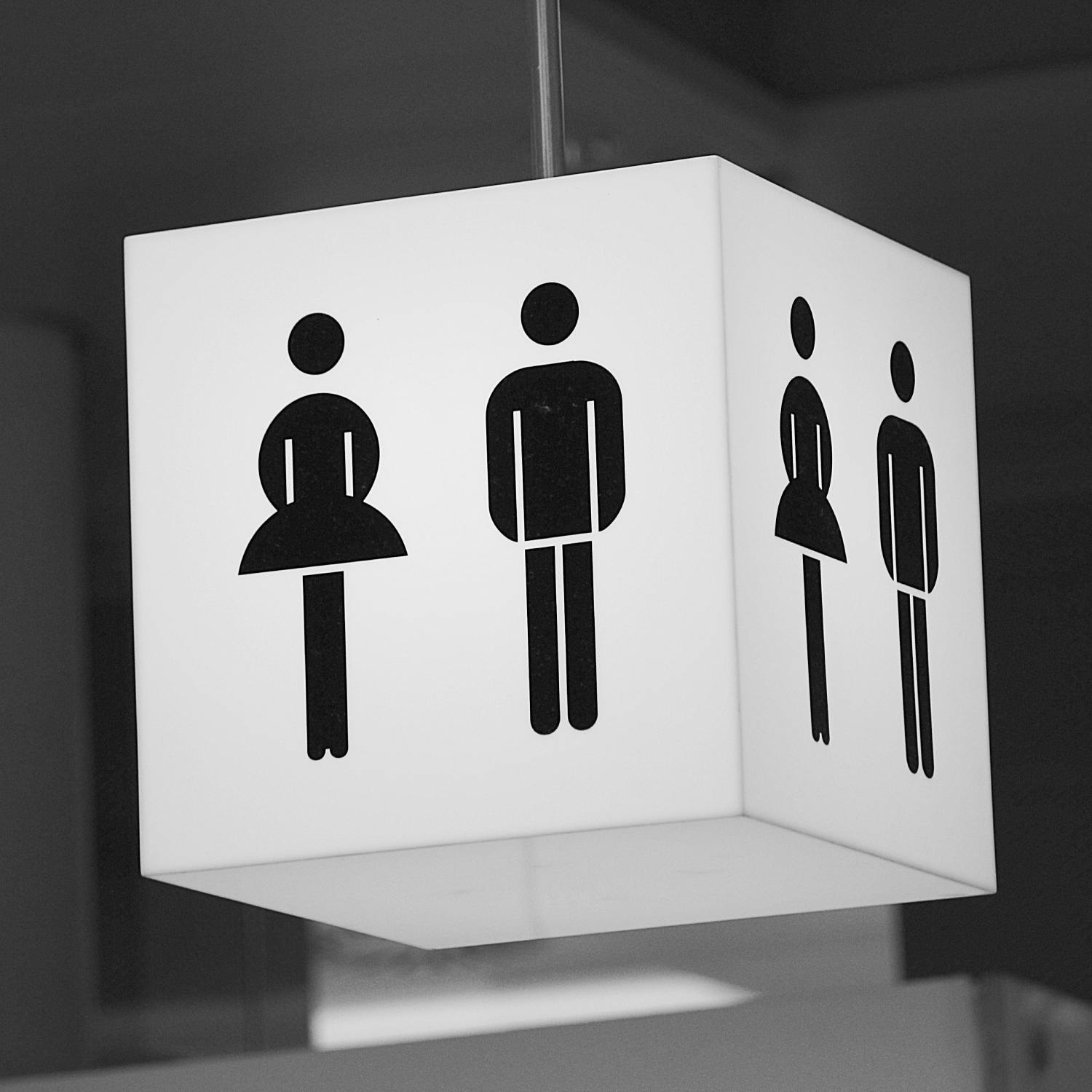 Are the men’s and women’s toilets equal? Are the men’s and women’s toilets equal?