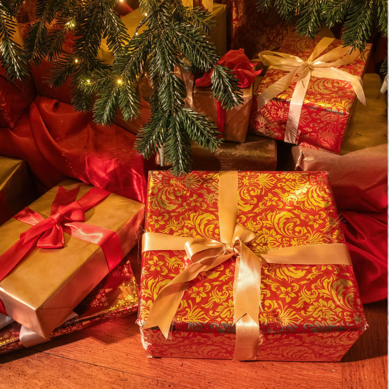 Local businesses are creating a new experience for Christmas shoppers Local businesses are creating a new experience for Christmas shoppers