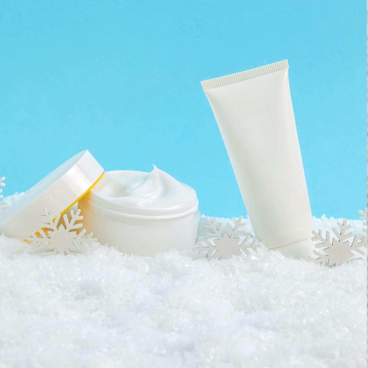 Keeping our skin healthy during the winter months Keeping our skin healthy during the winter months