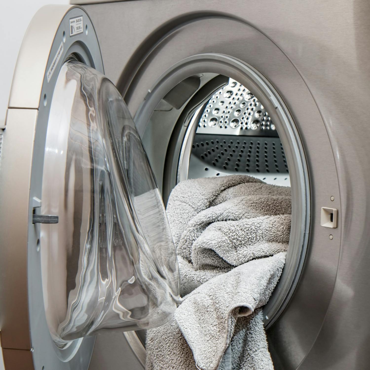1 in 5 young adults can’t use a washing machine!