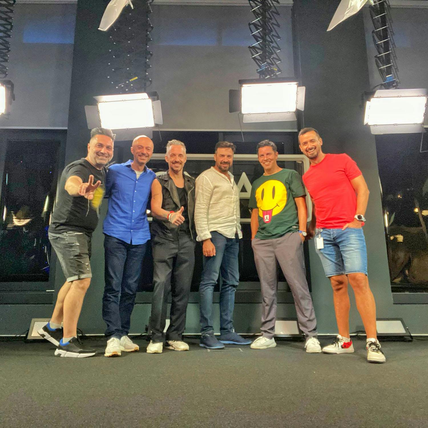 Kiss Kiss in the Mix cu DJ Yaang & OLiX