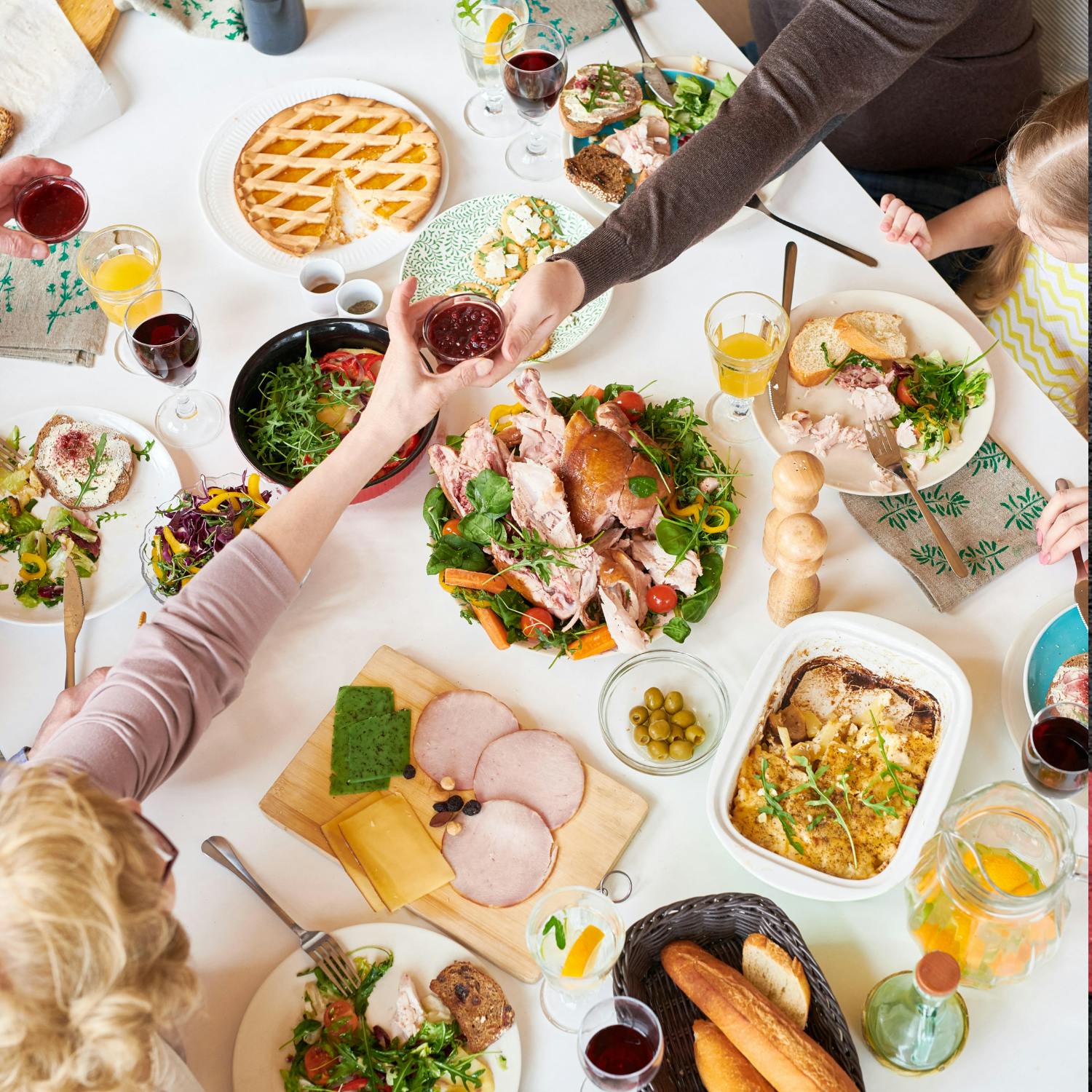 Is the traditional family dinner getting the axe? episode artwork
