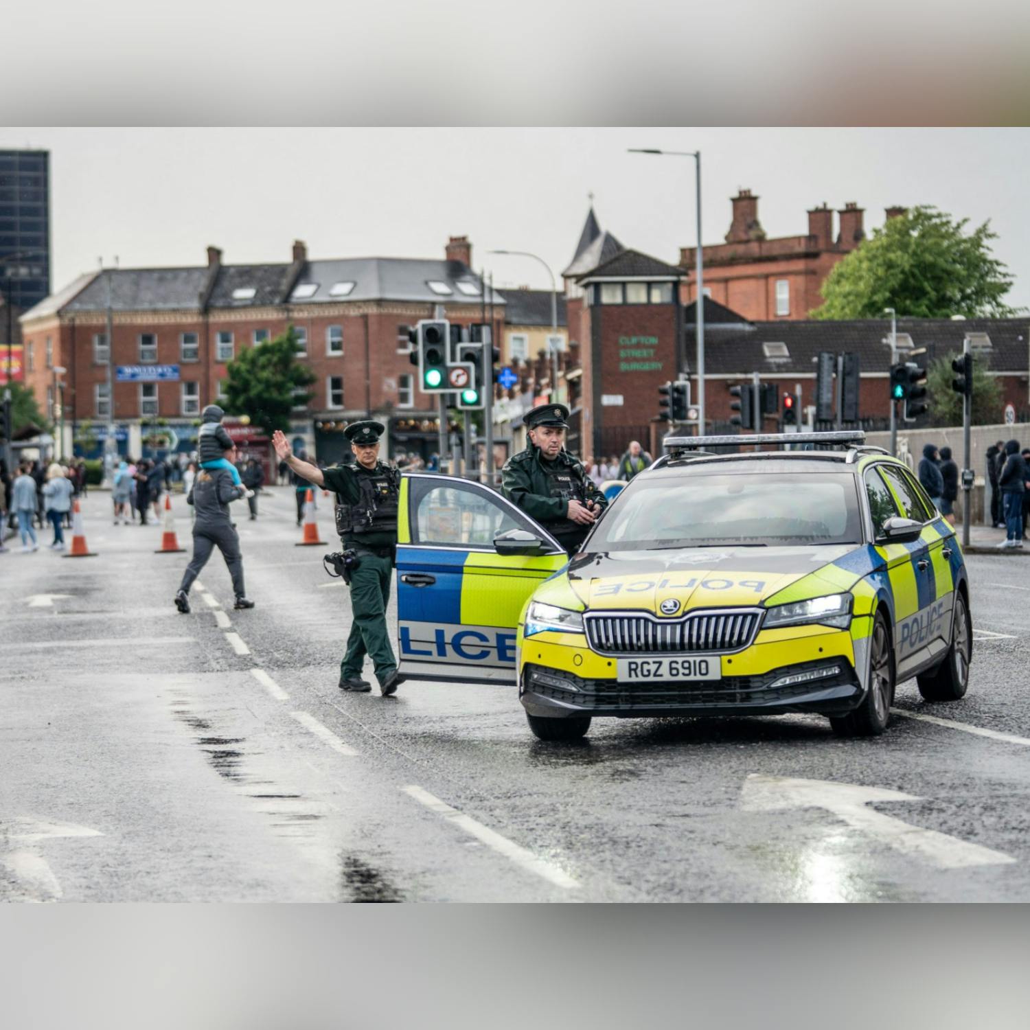 Government reaction to Belfast violent protests