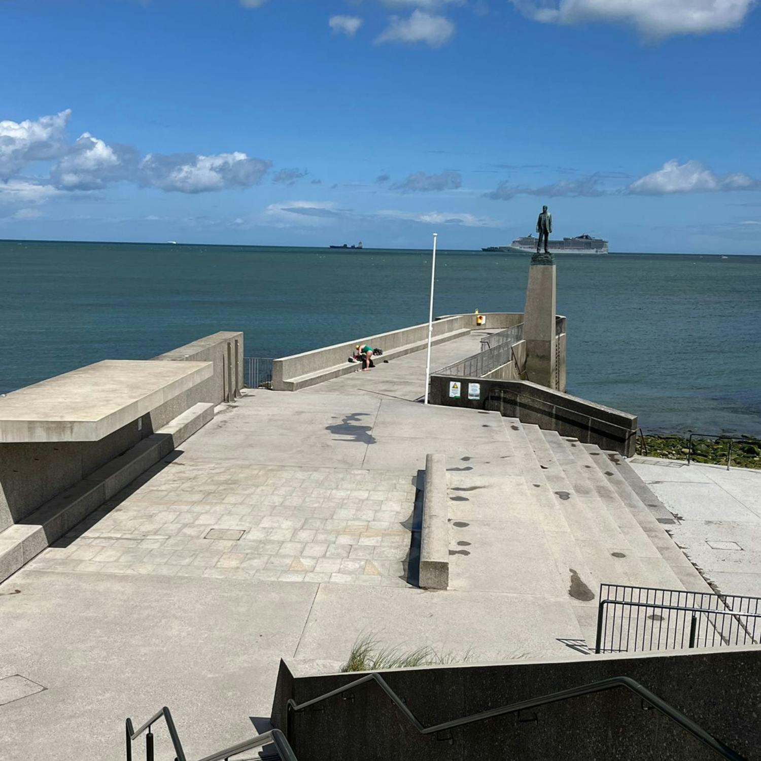 Dún Laoghaire baths off-limits due to water pollution - Henry McKean Reports