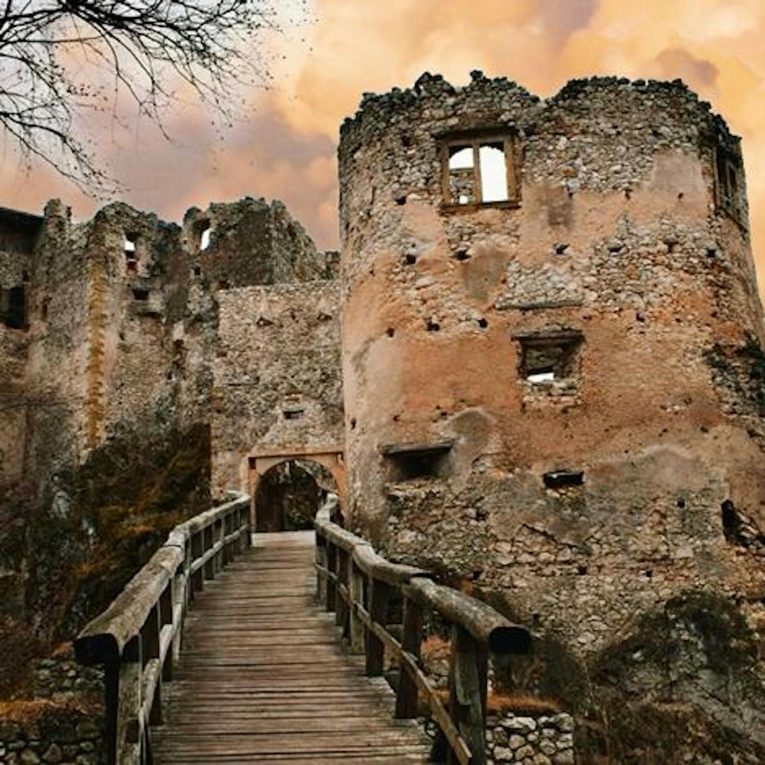 Brodzany a Uhrovec. Čo má spoločné Puškin so Slovenskom?(Výlety po Slovensku s One2We) episode artwork