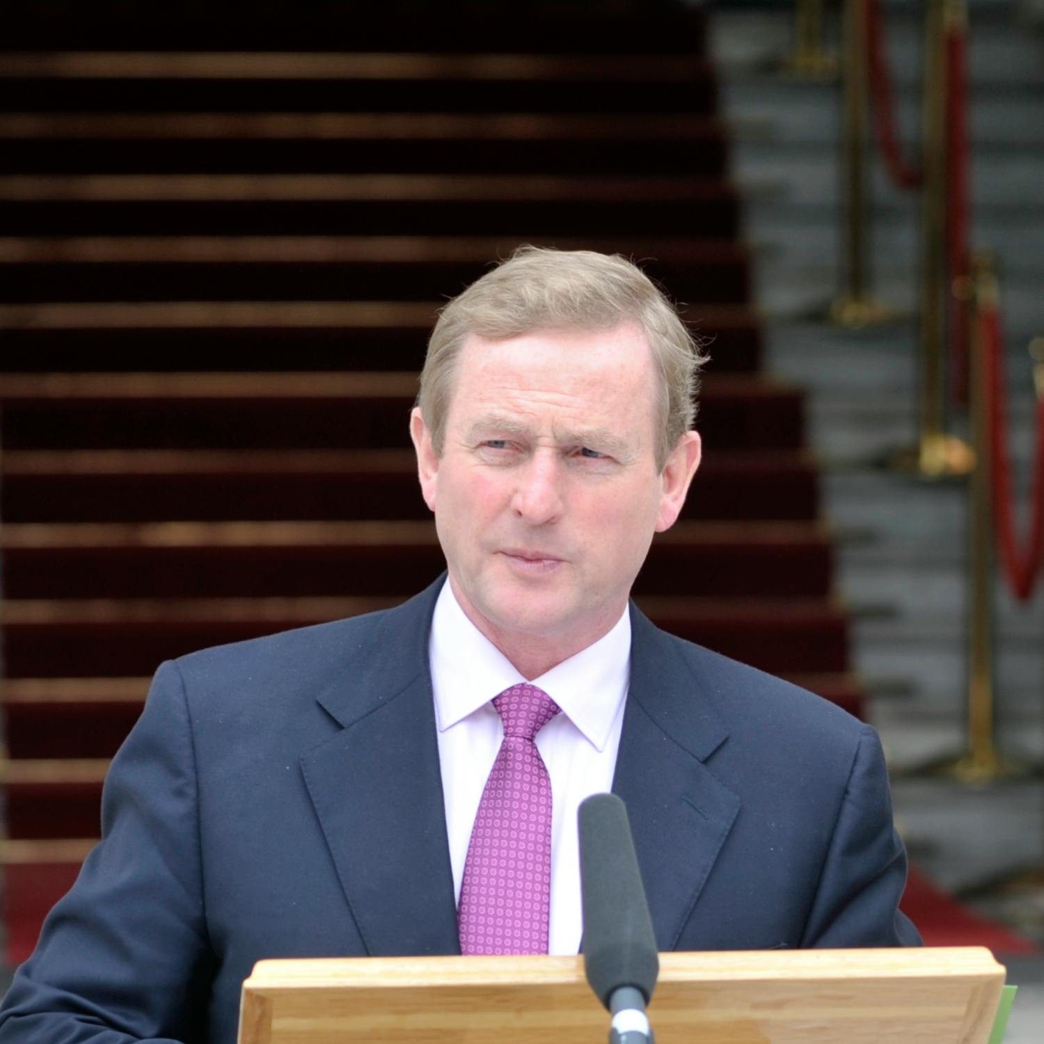 Looking back on the long goodbyes of Irish leaders episode artwork