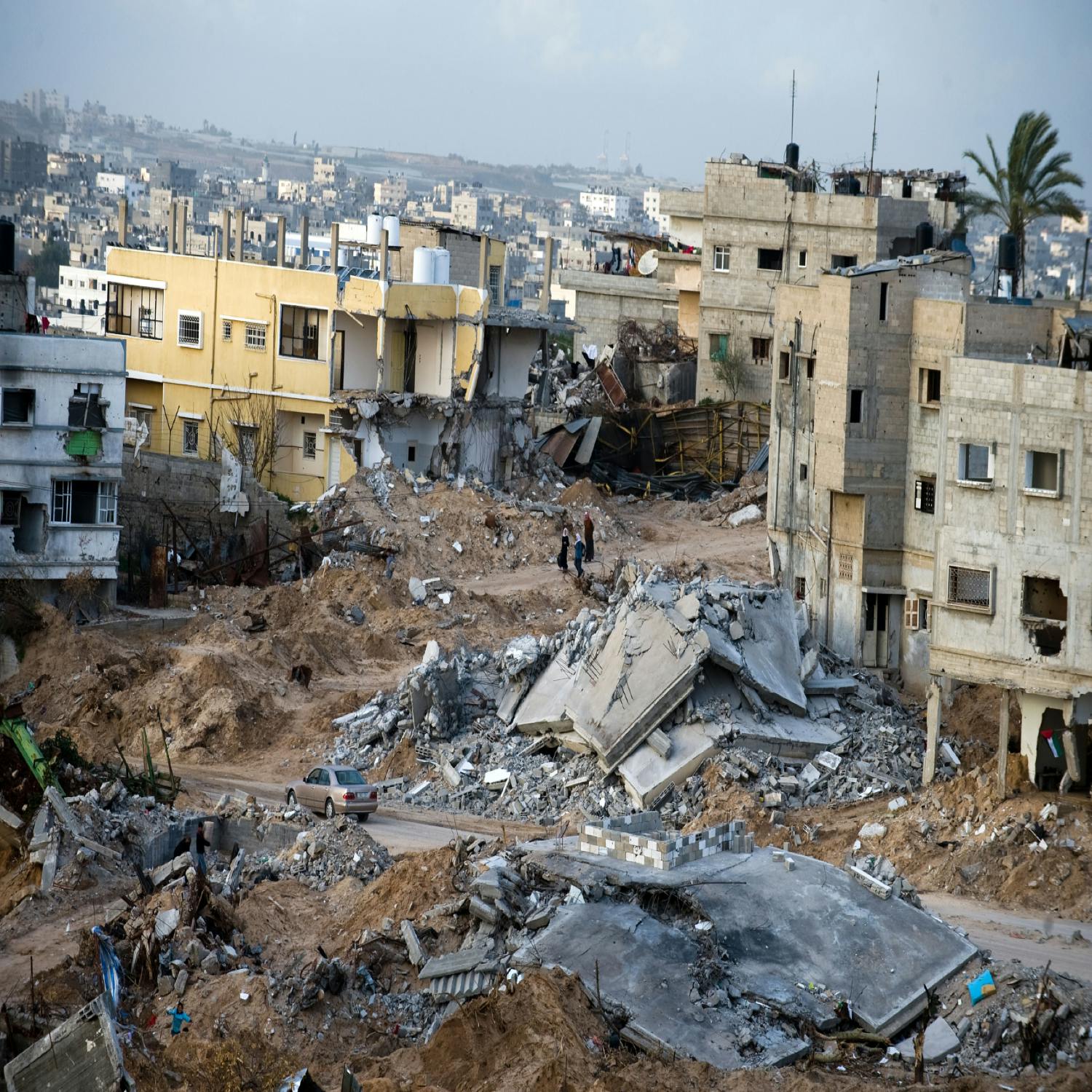 Israel’s defence minister warns Gaza city of 'mighty hurricane'
