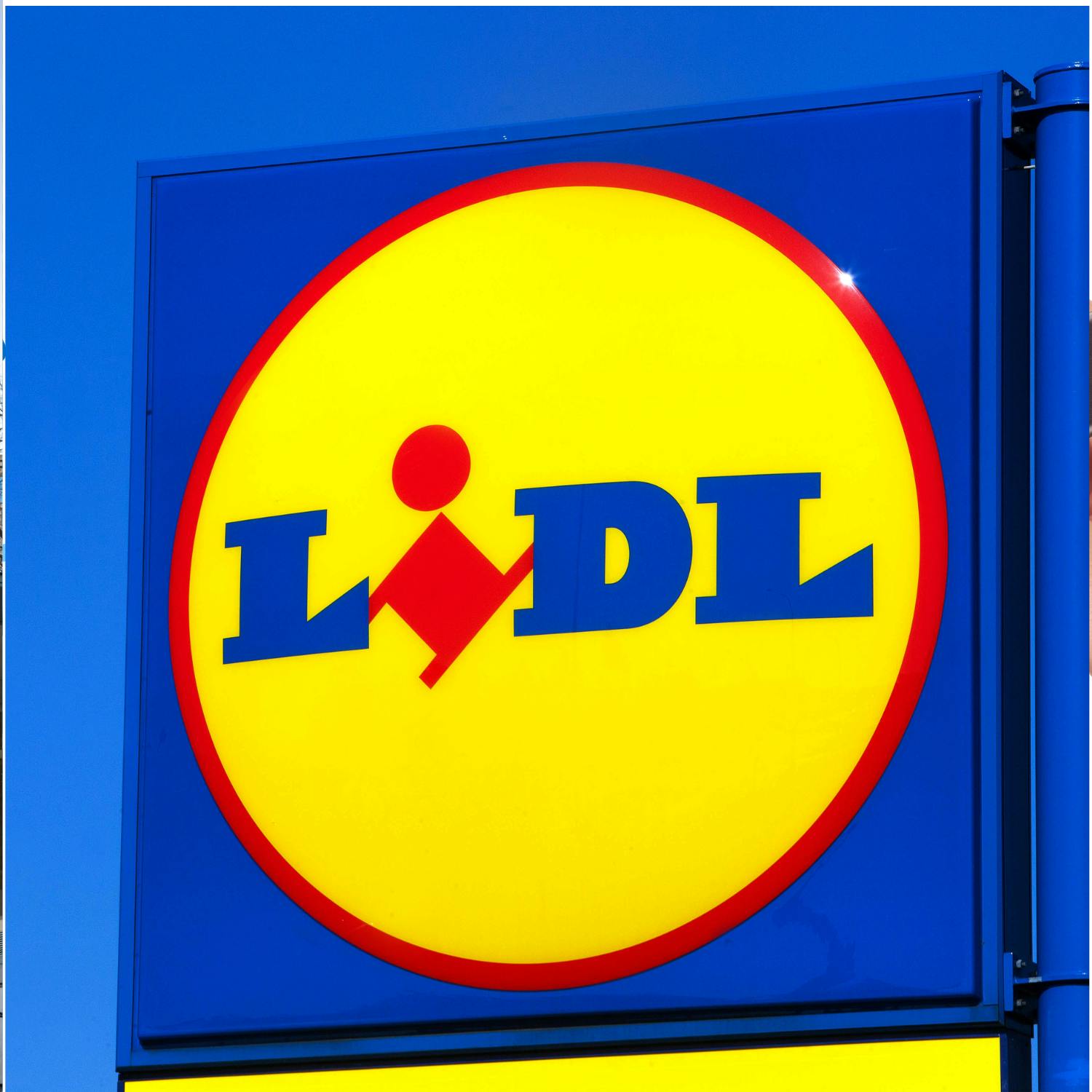 Lidl now command a quarter of the Irish grocery market episode artwork