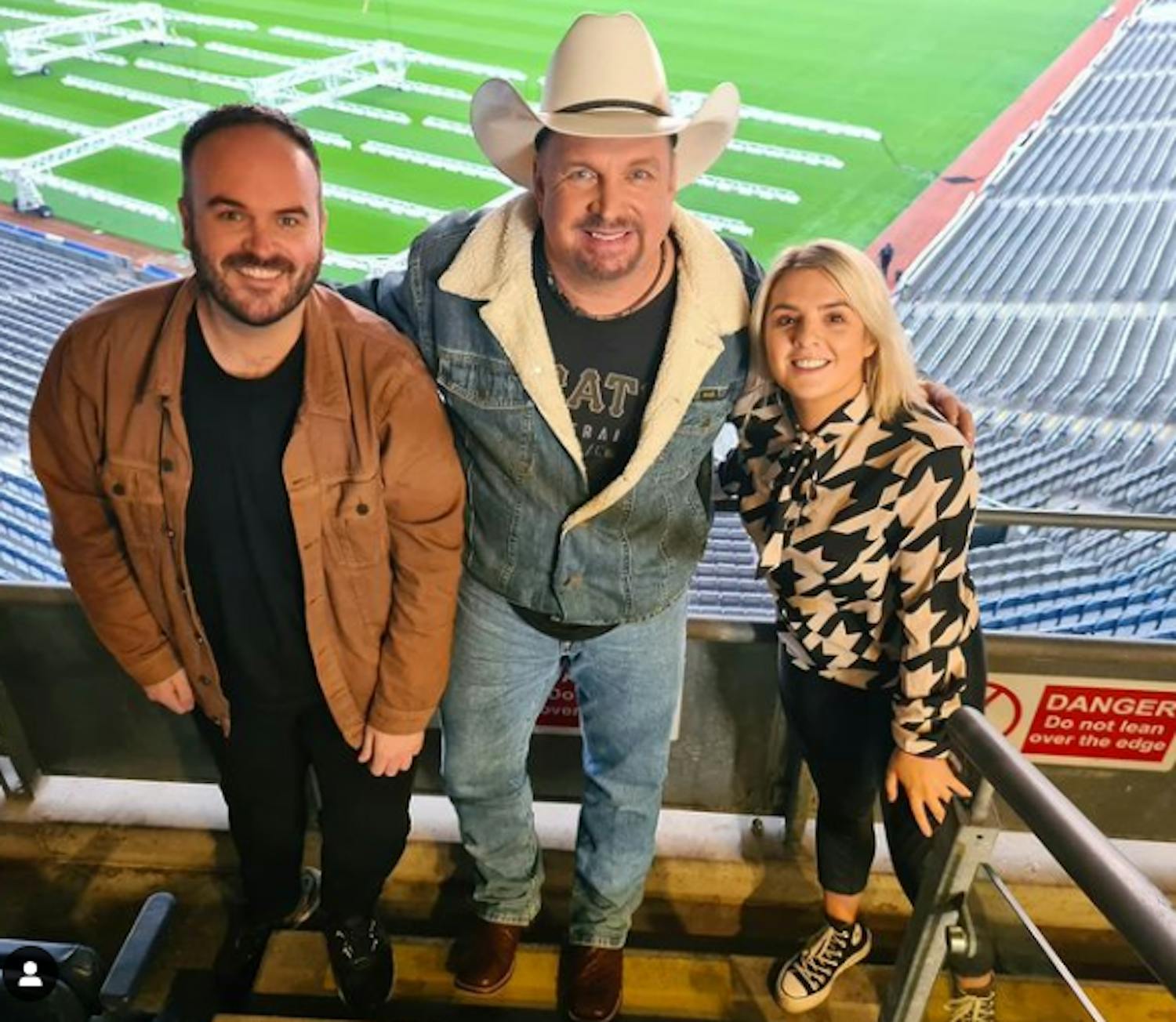 Garth Brooks joined Ed and Valerie on Fully Charged Garth Brooks joined Ed and Valerie on Fully Charged