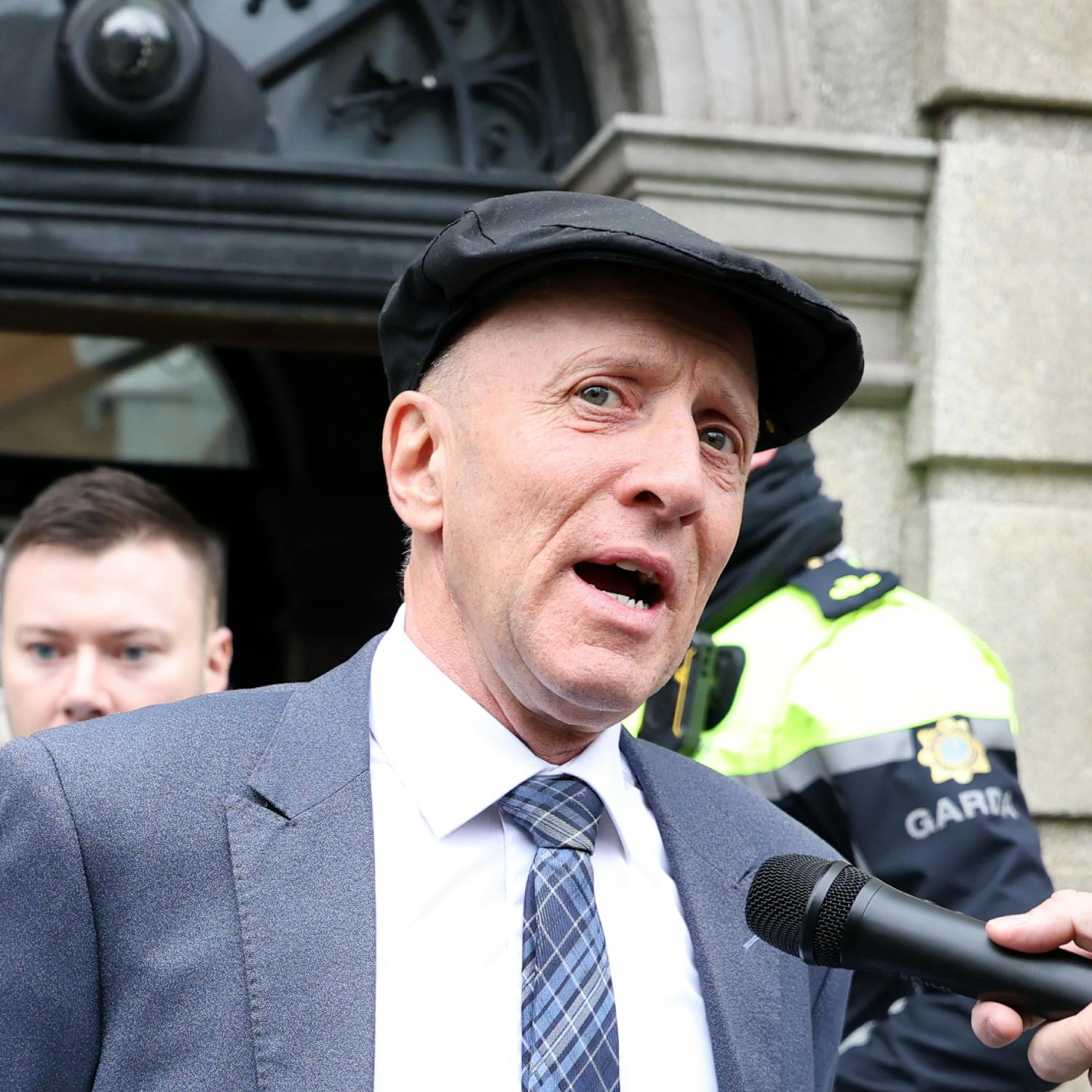 Michael Healy-Rae votes against government and resigns