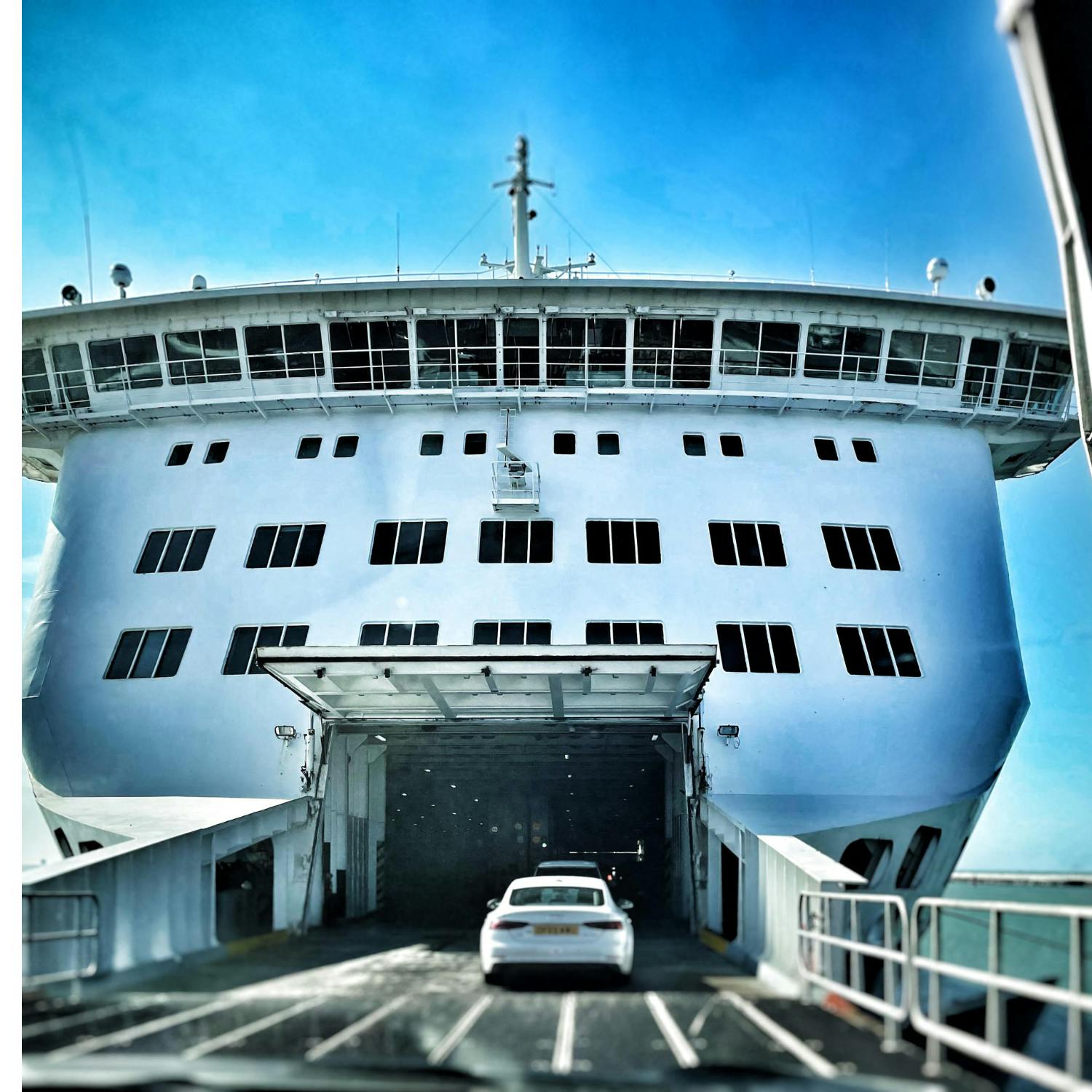 Passports now required for Britain-Ireland ferry