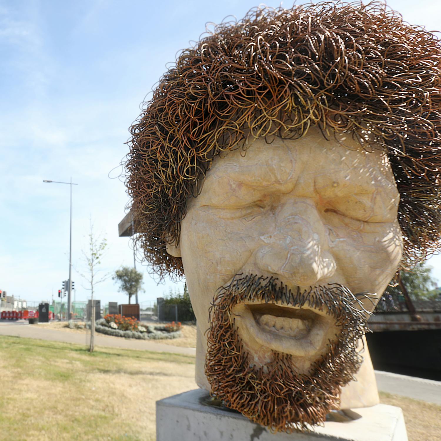 Why does Dublin’s Luke Kelly statue continue to get vandalised? episode artwork