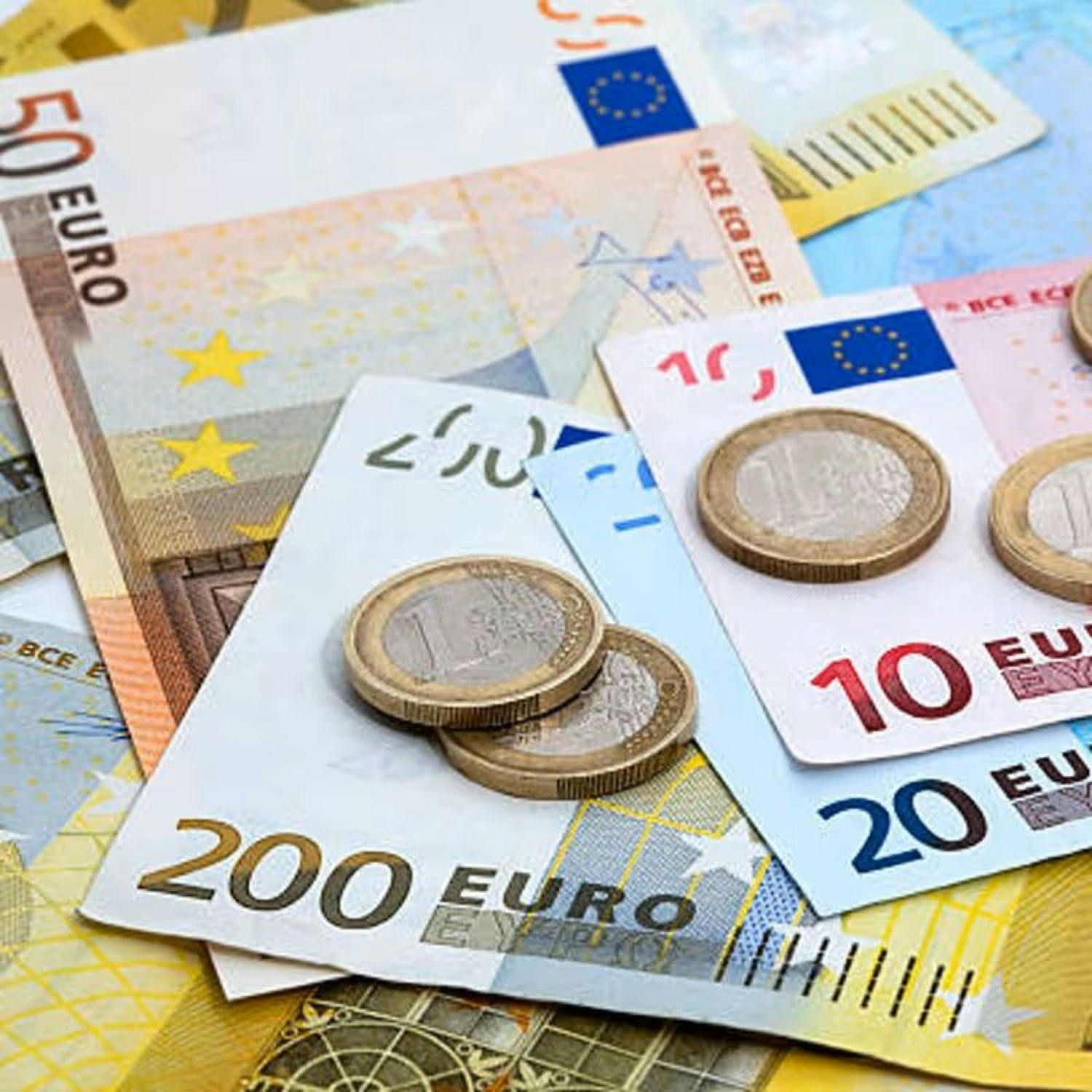 Woman With 7 Kids Who Gets €1k In Child Benefit Wants More