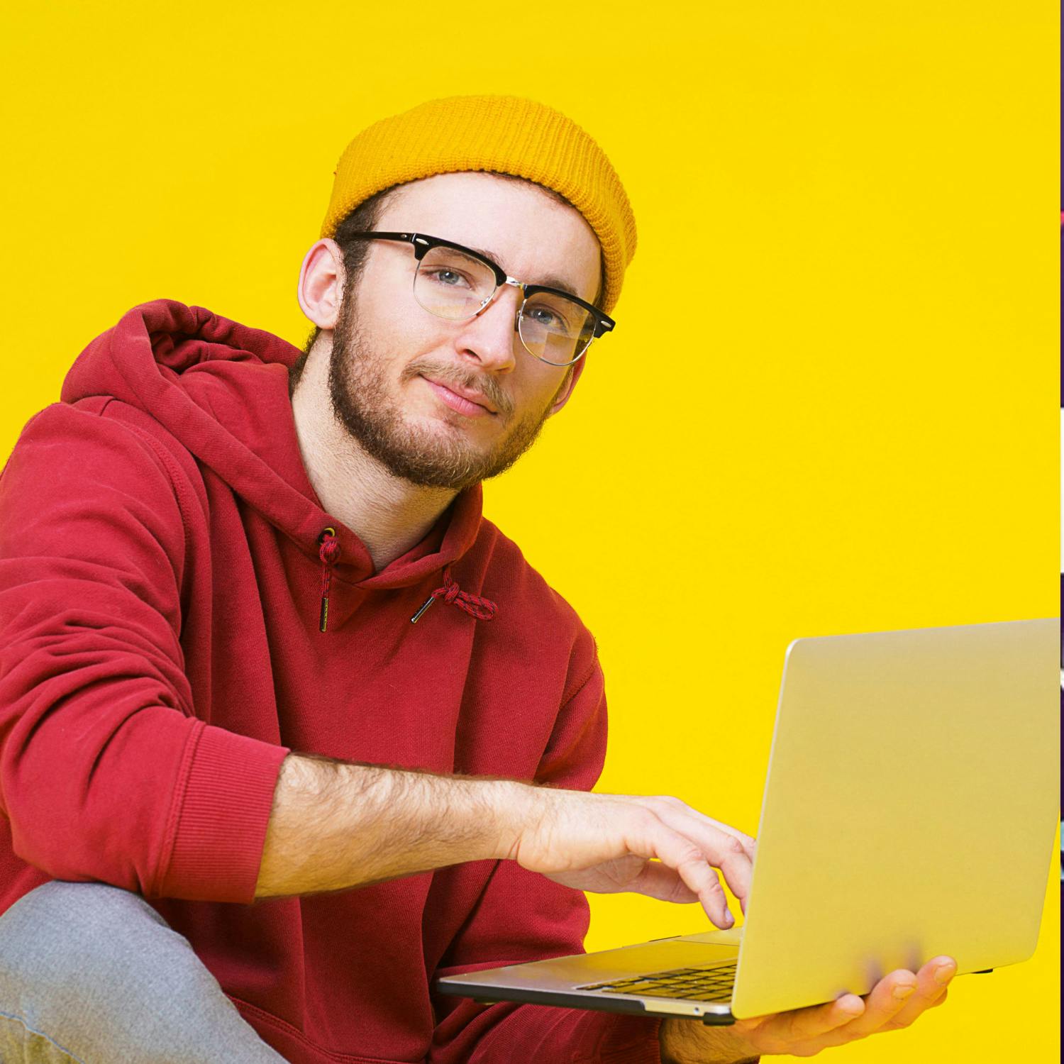 Should workplaces introduce dresscodes? Should workplaces introduce dresscodes?