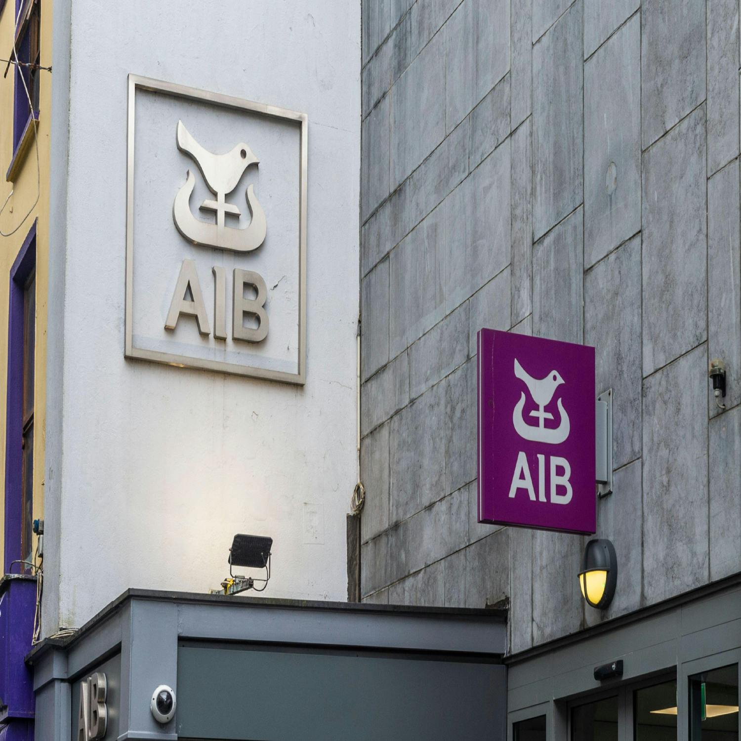 cover of episode AIB u-turn