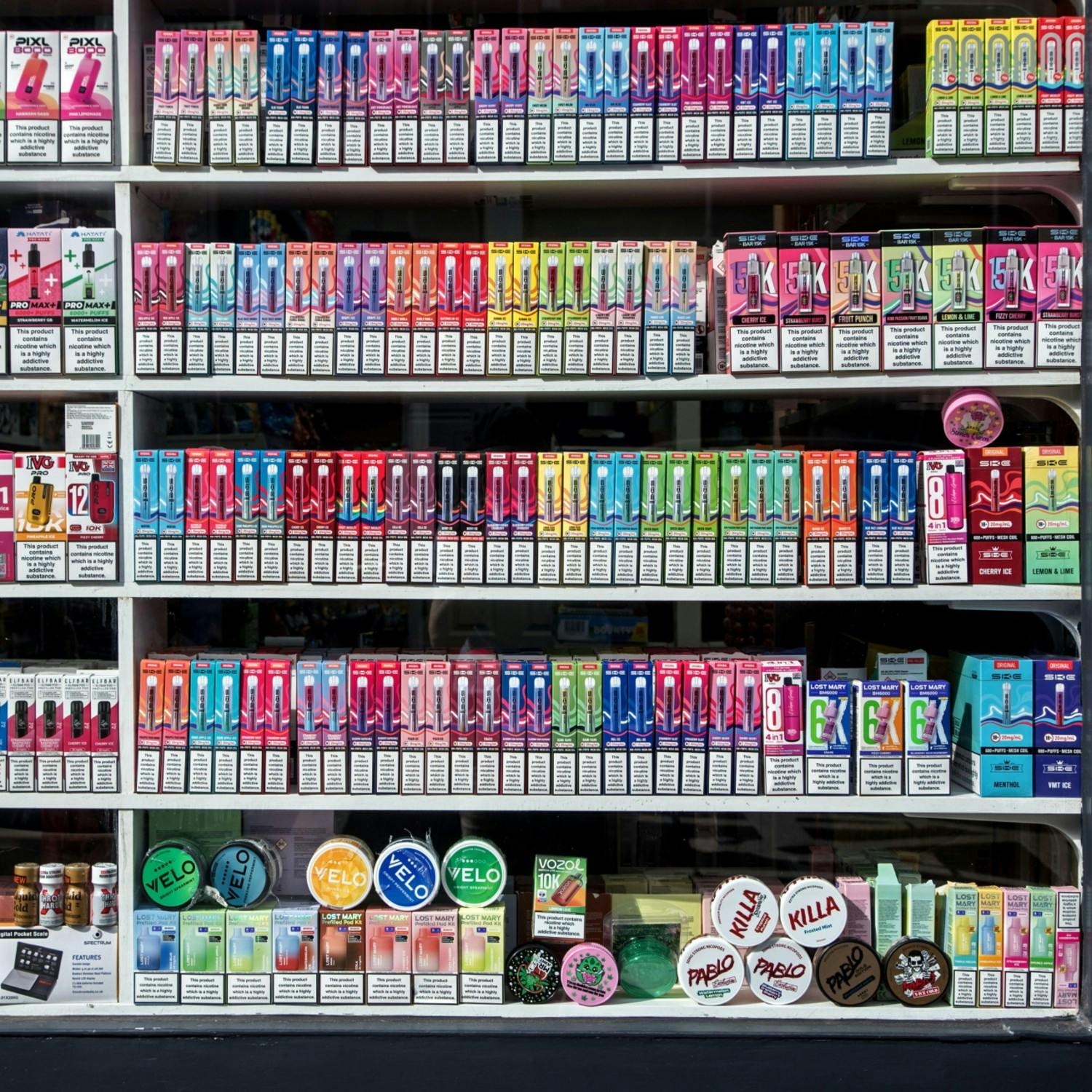 Government considers clampdown on vape shops