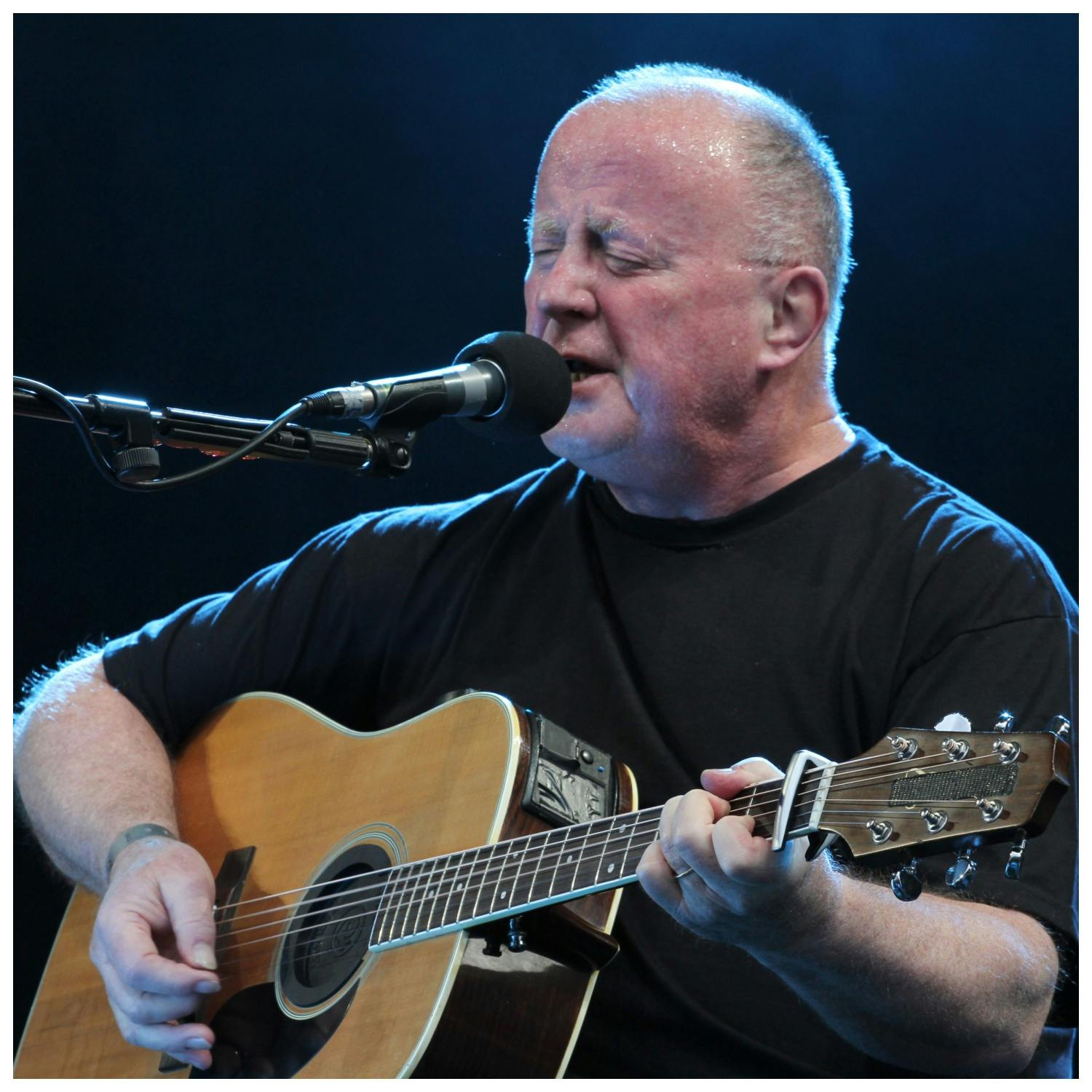 Gift Grub: Christy Moore Pays Tribute To Our Iano Image