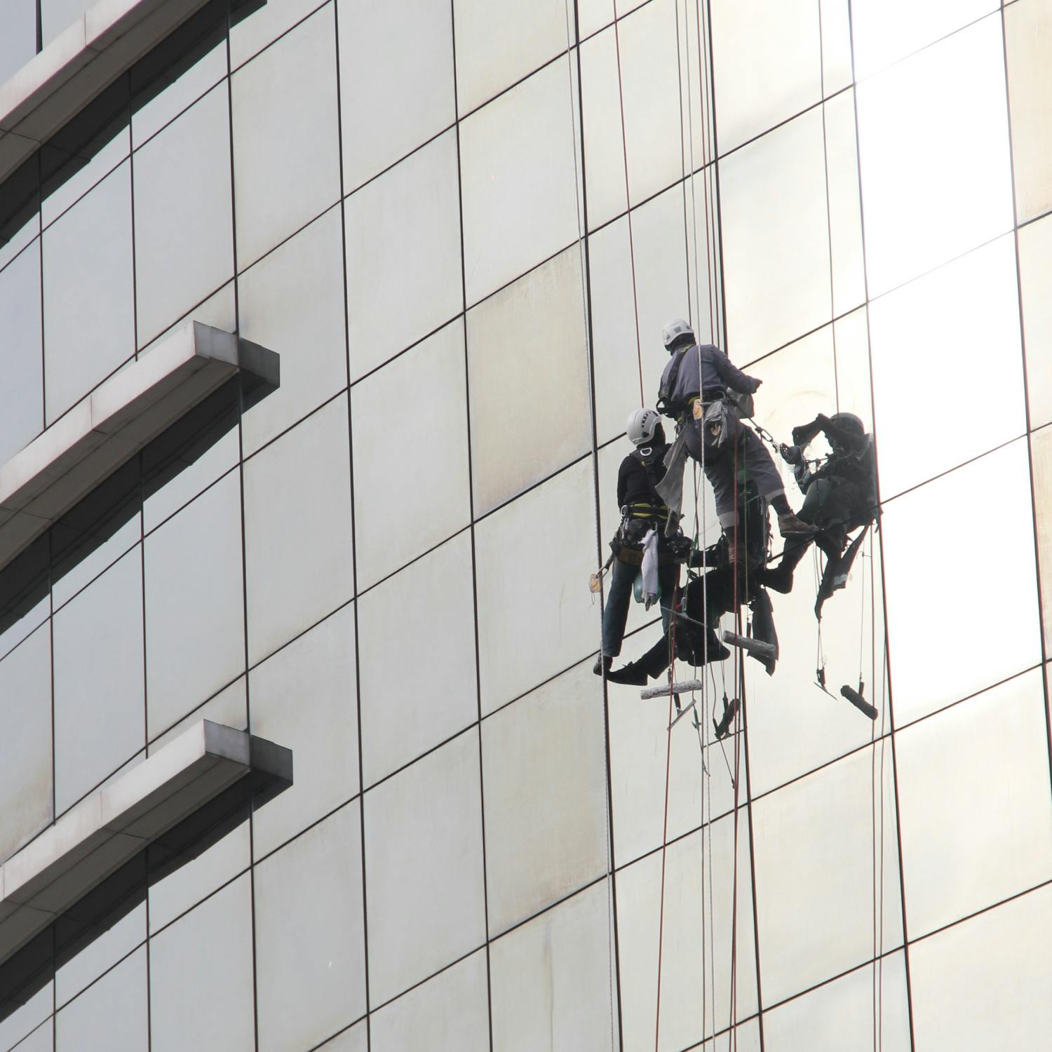 What does it take to be a competitive window cleaner? episode artwork