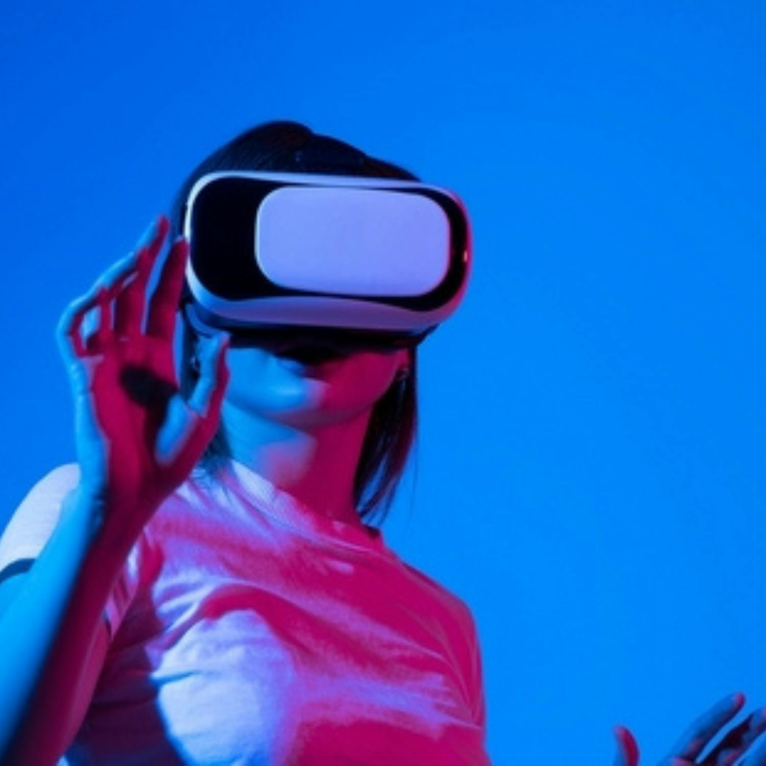 Could people walking around with VR headsets on soon become the norm? episode artwork