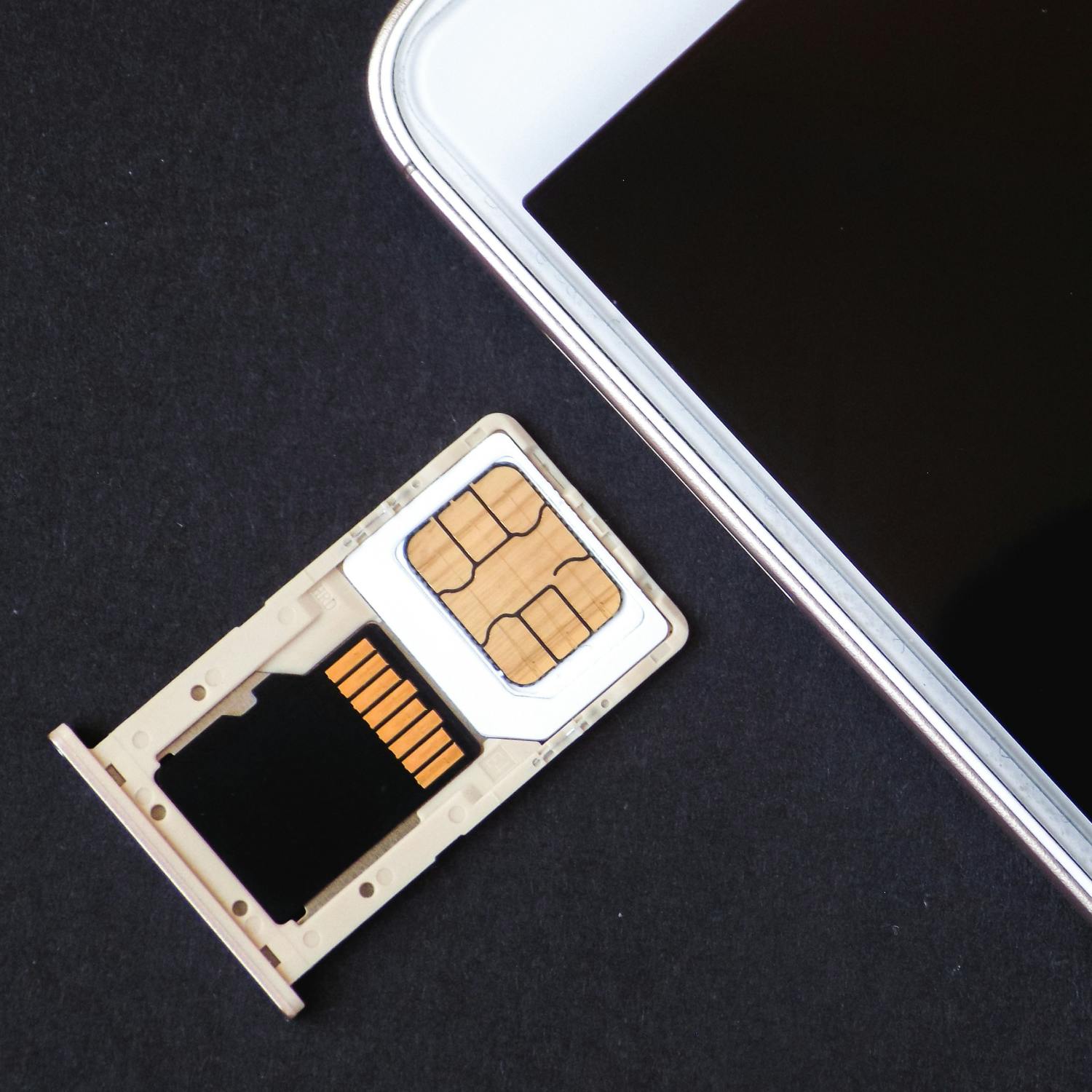 Tech Takeover: Saving money on your phone bill Tech Takeover: Saving money on your phone bill