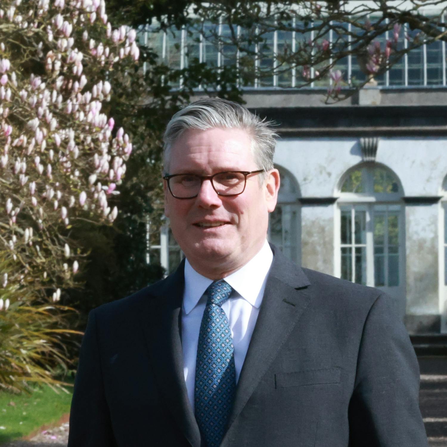 40 Labour MPs call on Starmer to resign