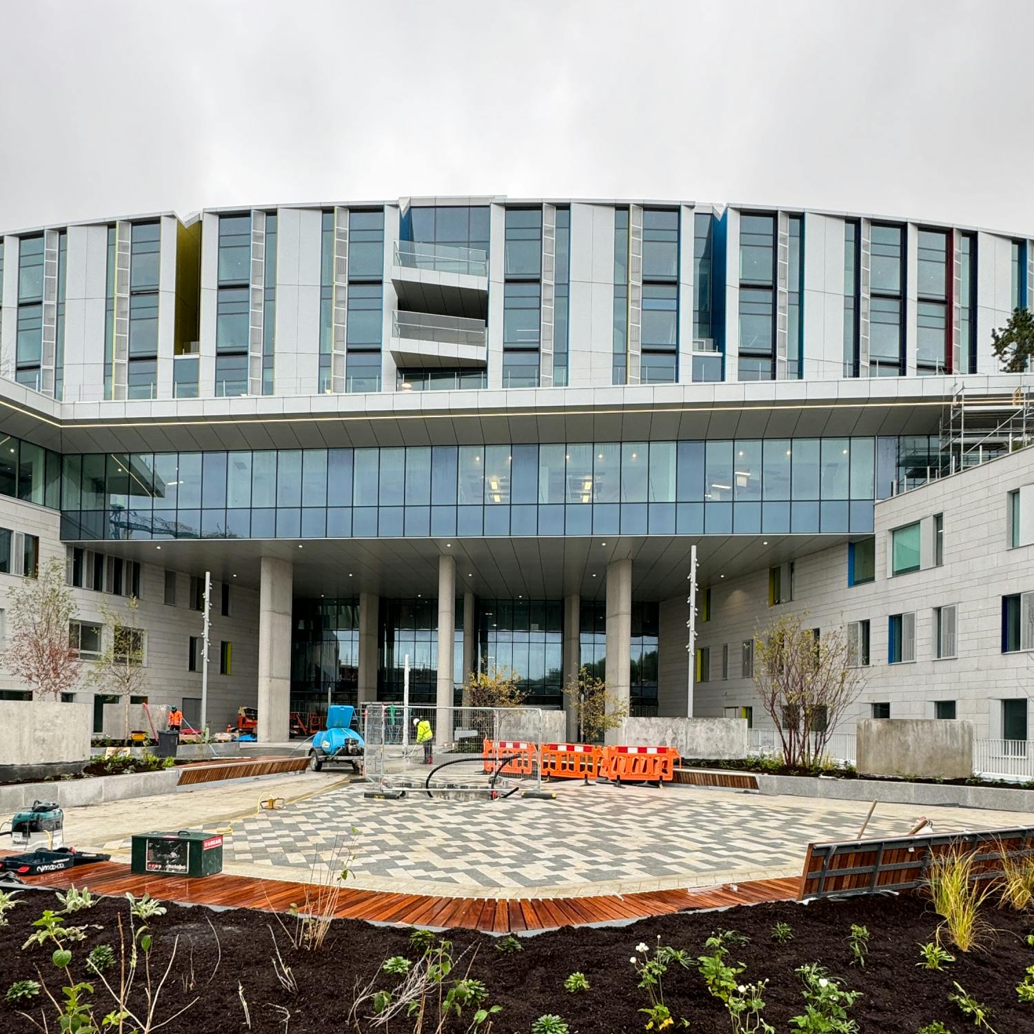 Completion date for children’s hospital missed for 18th time