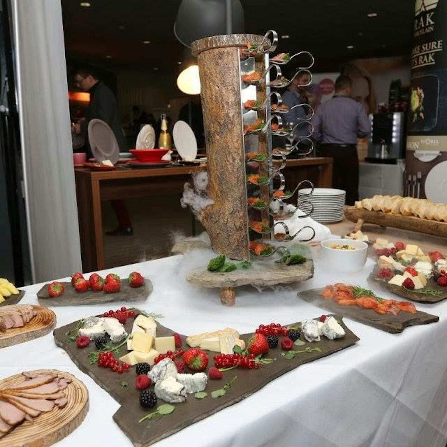 Zobrali ste si niekedy v hoteli niečo z raňajok do vrecka? (Podcast Ďura z Hemendexu) Zobrali ste si niekedy v hoteli niečo z raňajok do vrecka? (Podcast Ďura z Hemendexu)